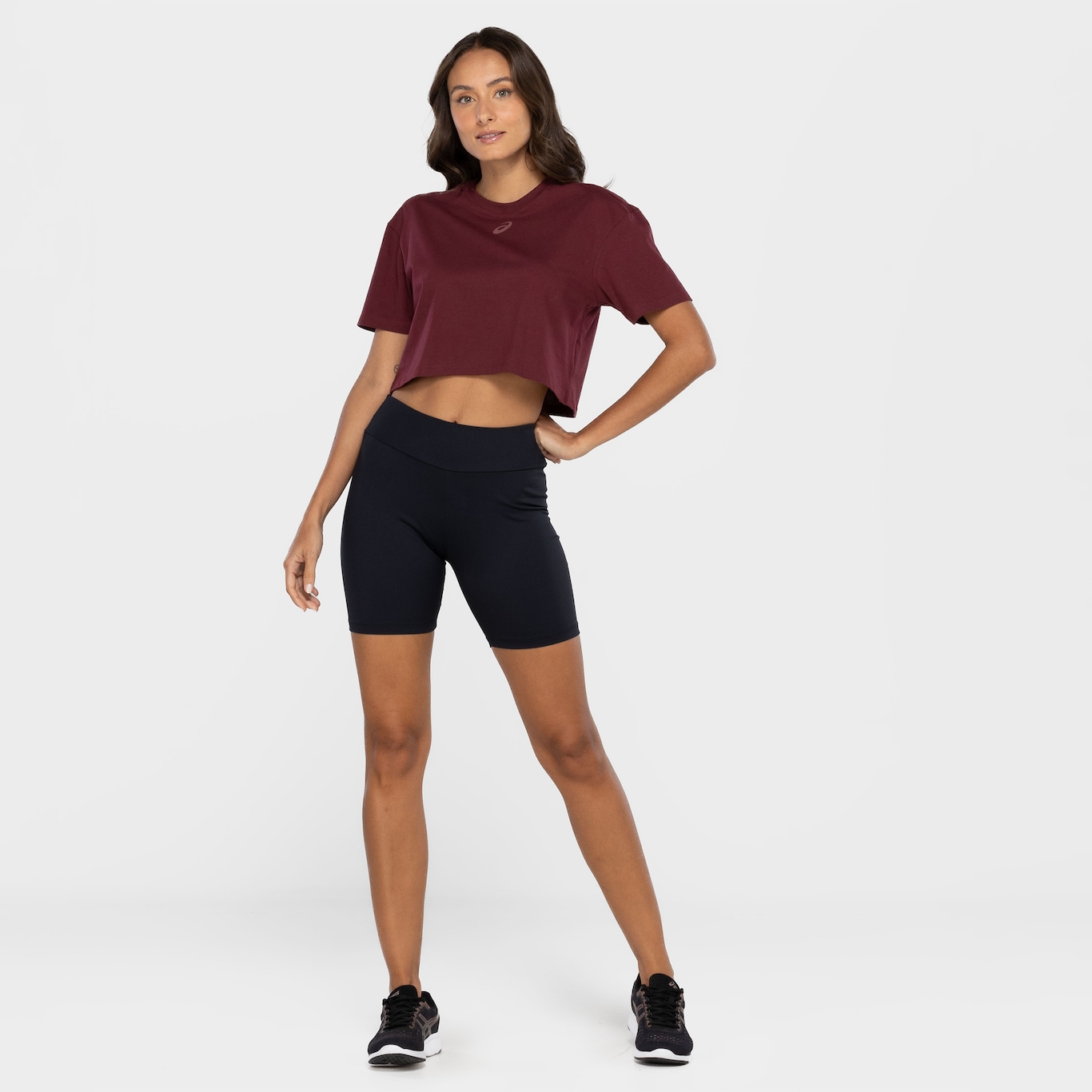 Blusa Cropped Feminina ASICS Manga Curta Malha - Foto 4