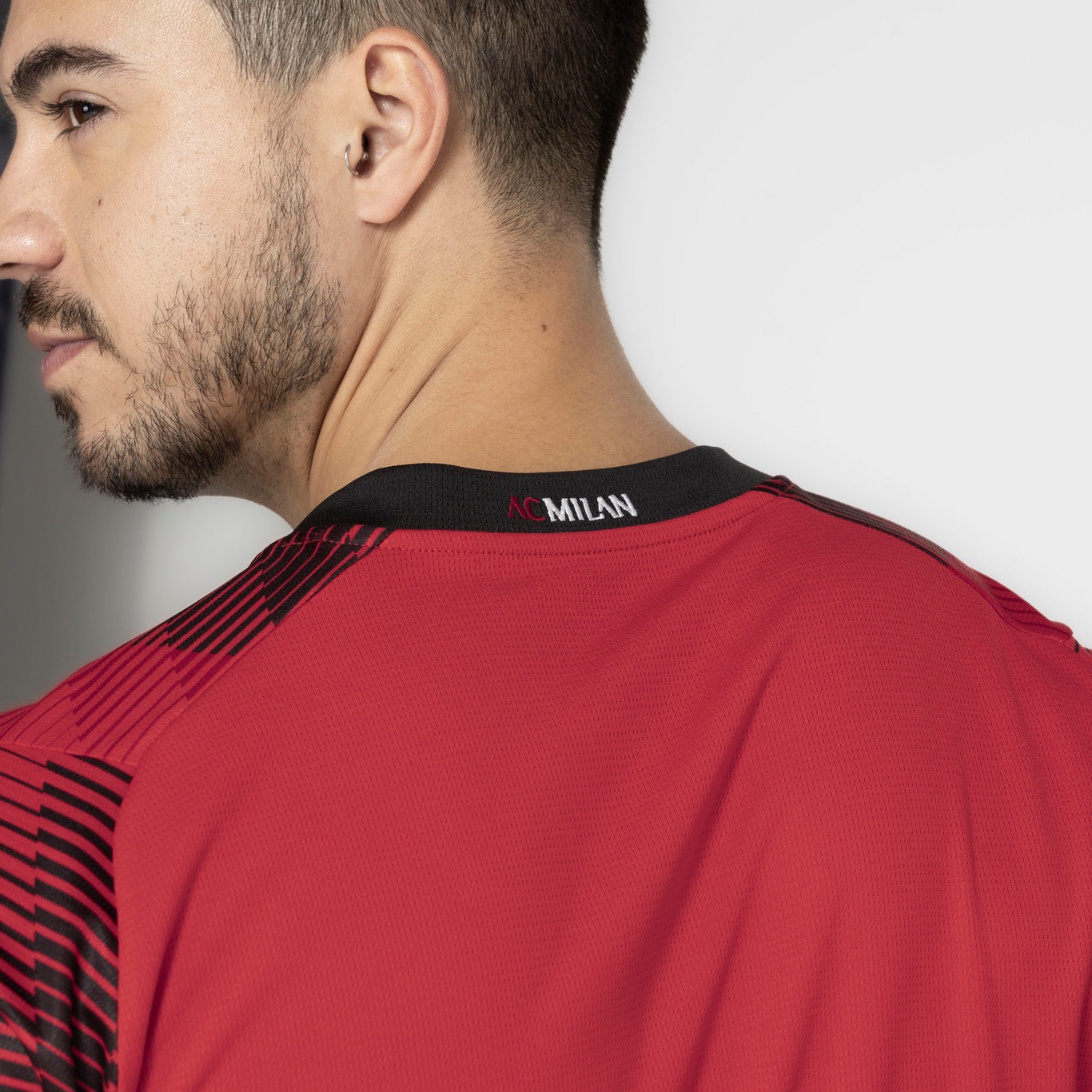 Camisa Puma Milan 2023/24 - BS Store, Vista sua Paixão! Camisas de Futebol,  Sneakers e Tênis de Corrida