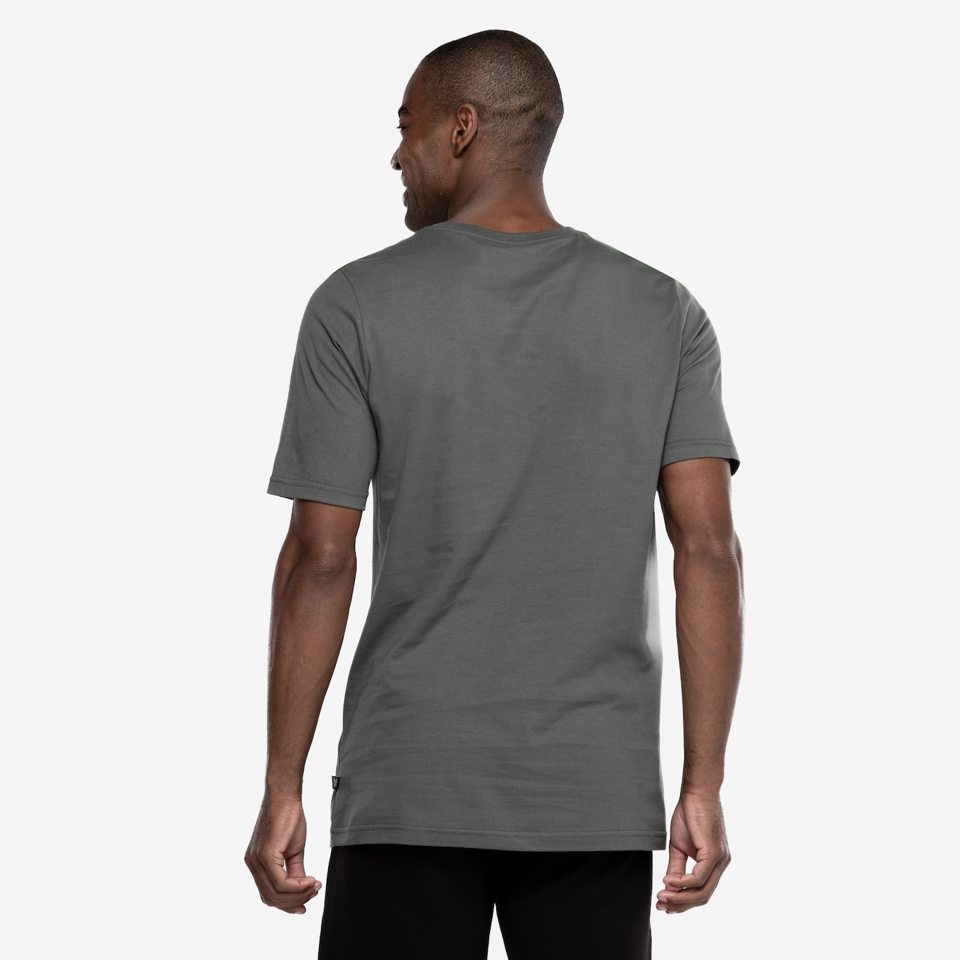 Camiseta Puma Masculina Manga Curta Essentials Logo Tee - Foto 3