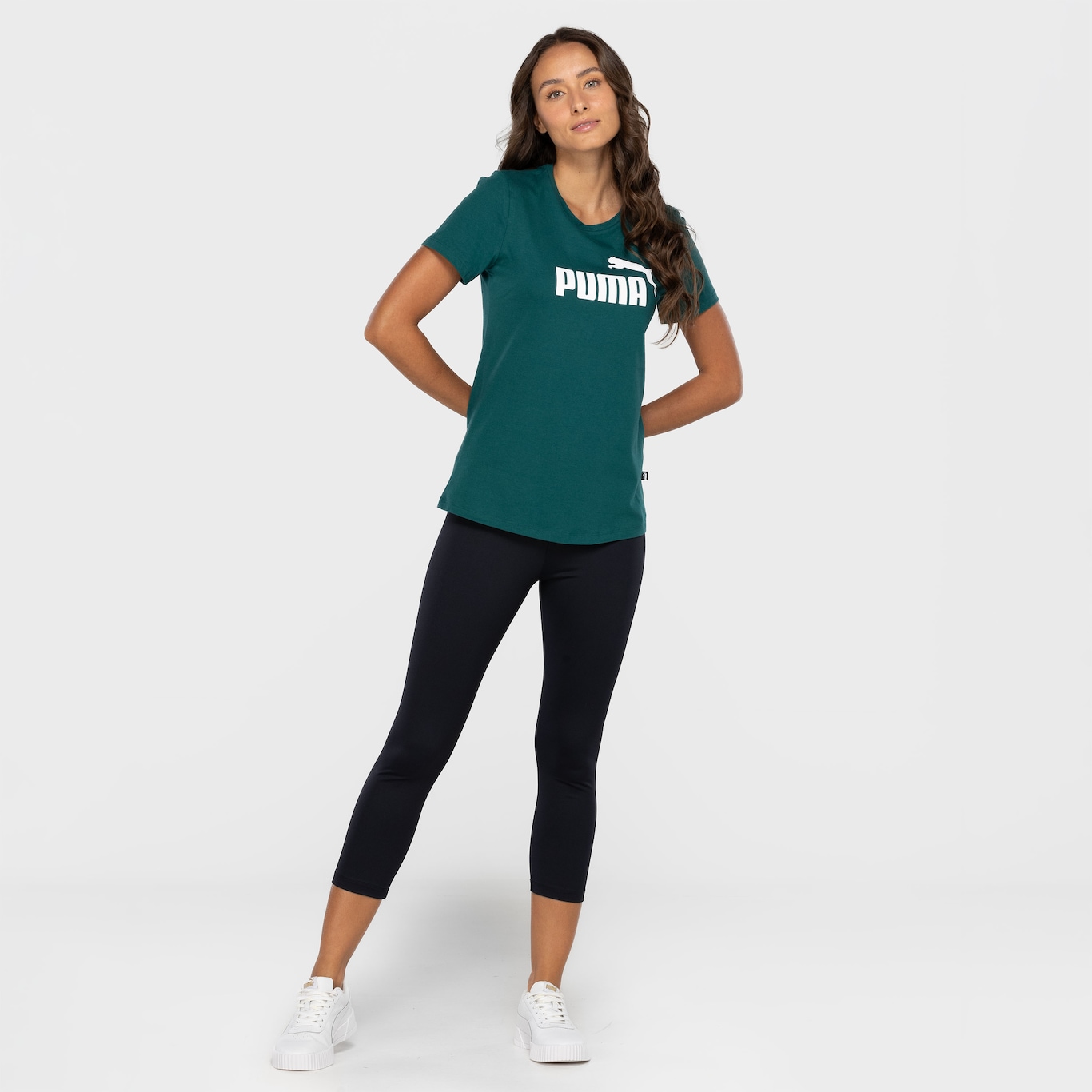 Camiseta Feminina Puma Manga Curta Essentials Logo Tee - Foto 4