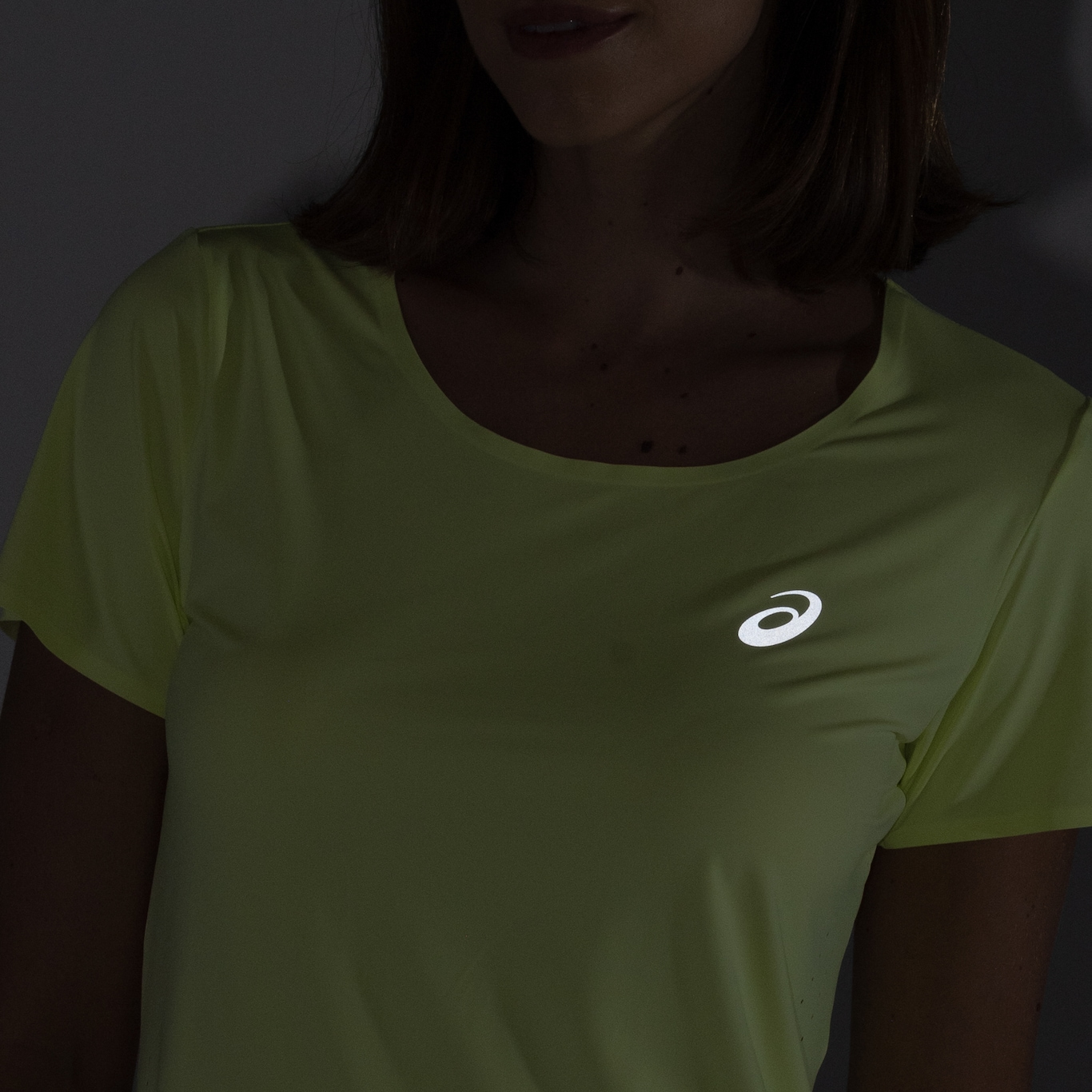 Camiseta Feminina ASICS Manga Curta Selada New - Foto 5