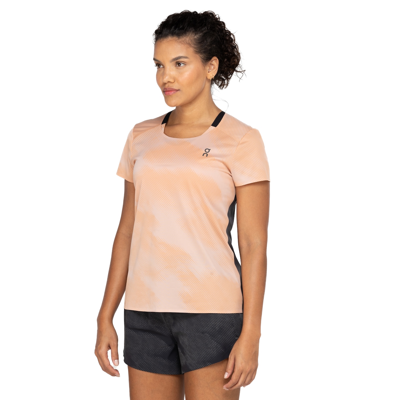 Camiseta Feminina On Running Manga Curta Performance-T Lumos - Video 1