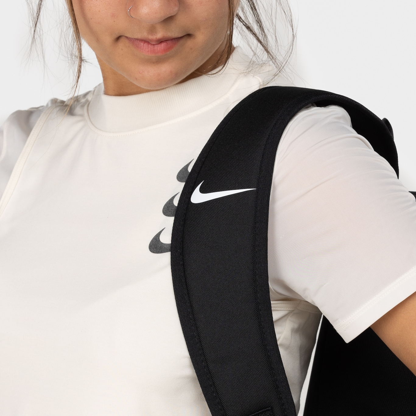 Mochila Nike Academy Team 30 Litros - Foto 2