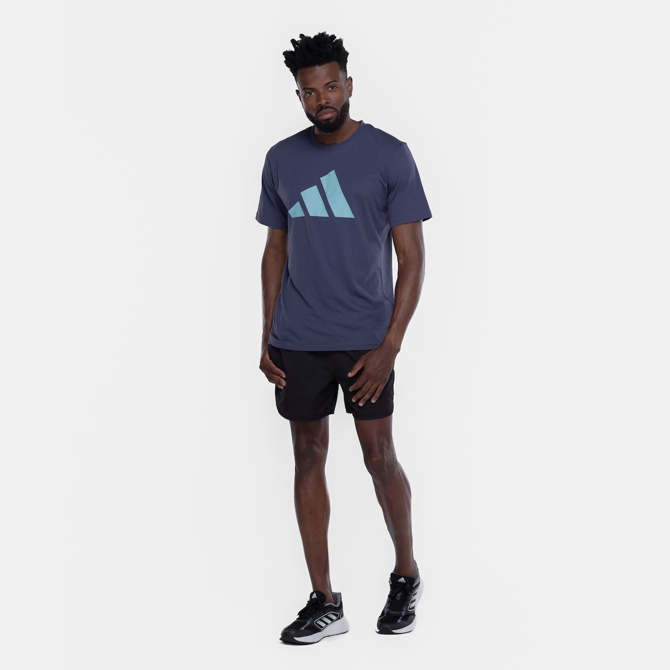 Camiseta adidas Essentials Logo - Masculina - Foto 4