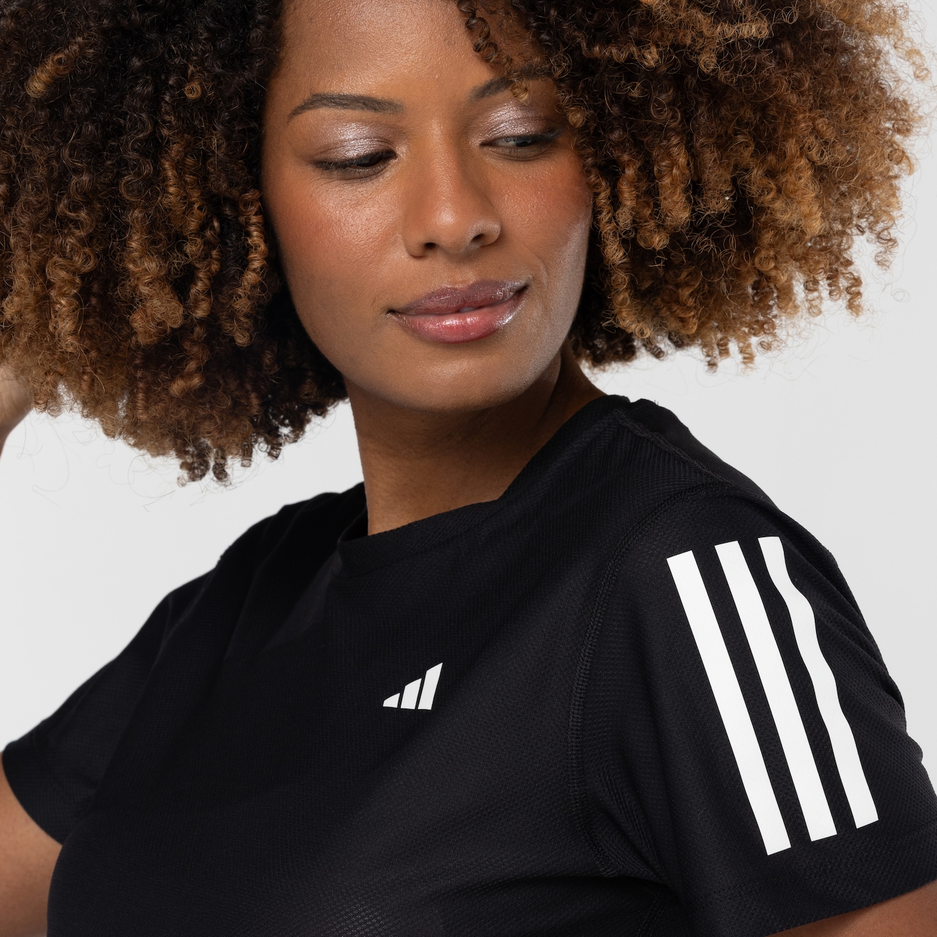 Camiseta Feminina adidas Manga Curta Own The Run Base - Foto 6