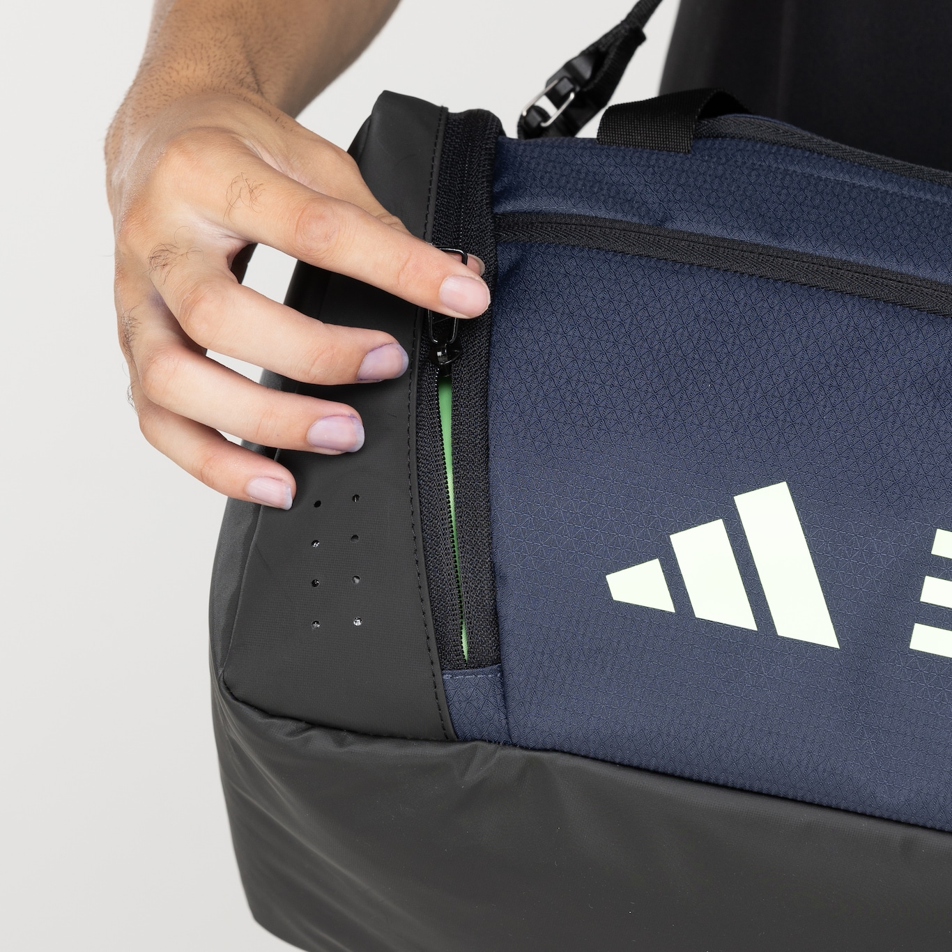 Mala adidas Duffel Training M - 51 Litros - Foto 3