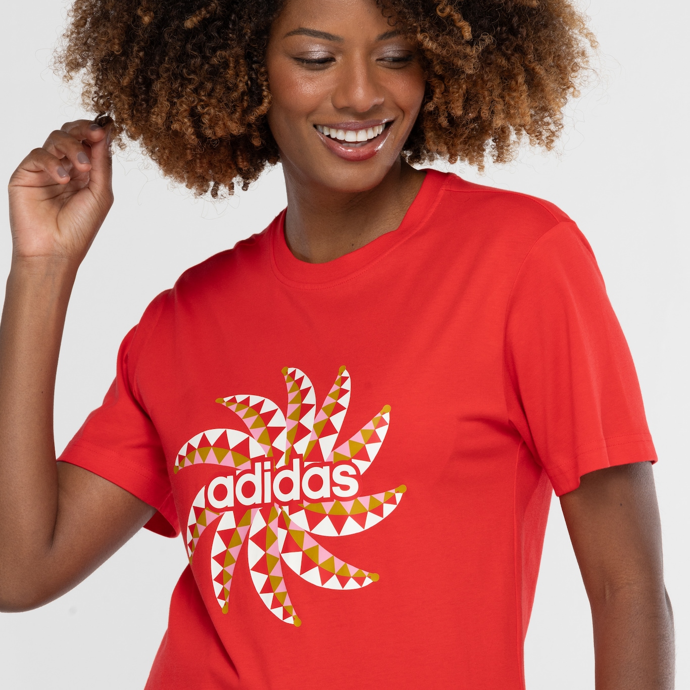 Camiseta Feminina adidas Farm Manga Curta GFX Tee - Foto 6