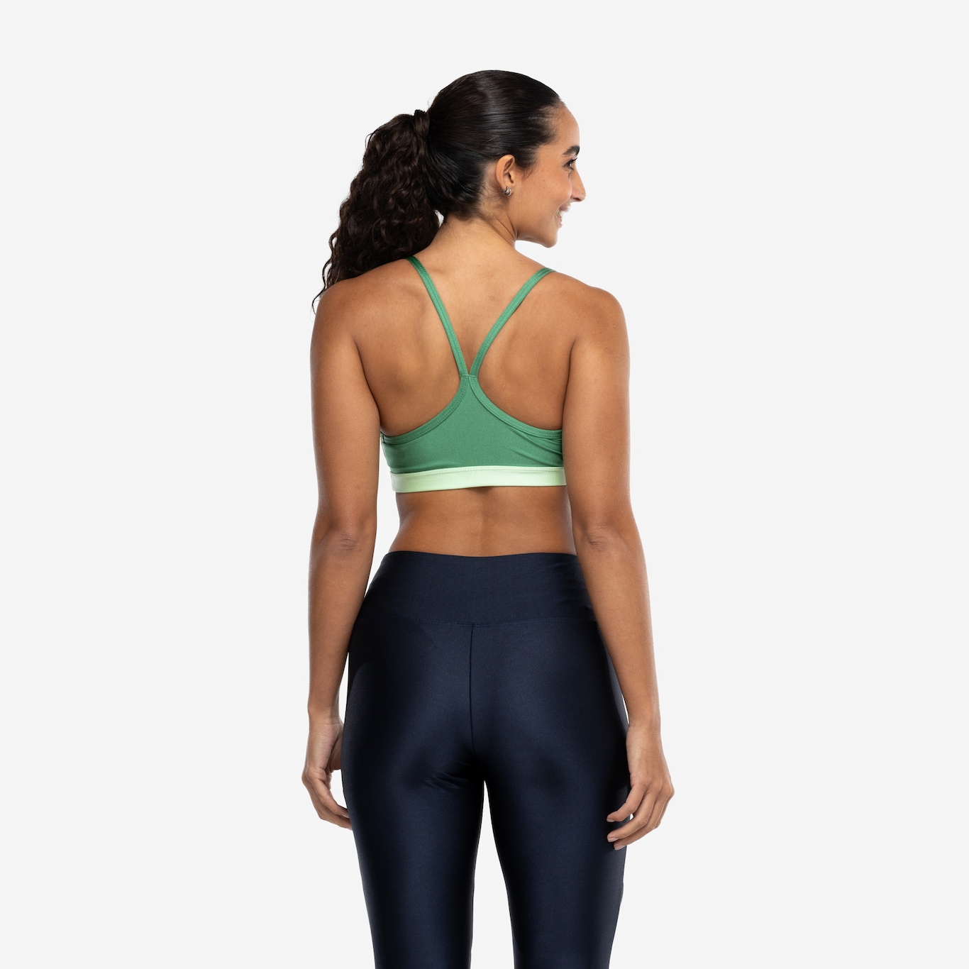 Top Fitness sem Bojo adidas Baixa Sustentação Latin Fit Solid Adulto - Foto 3