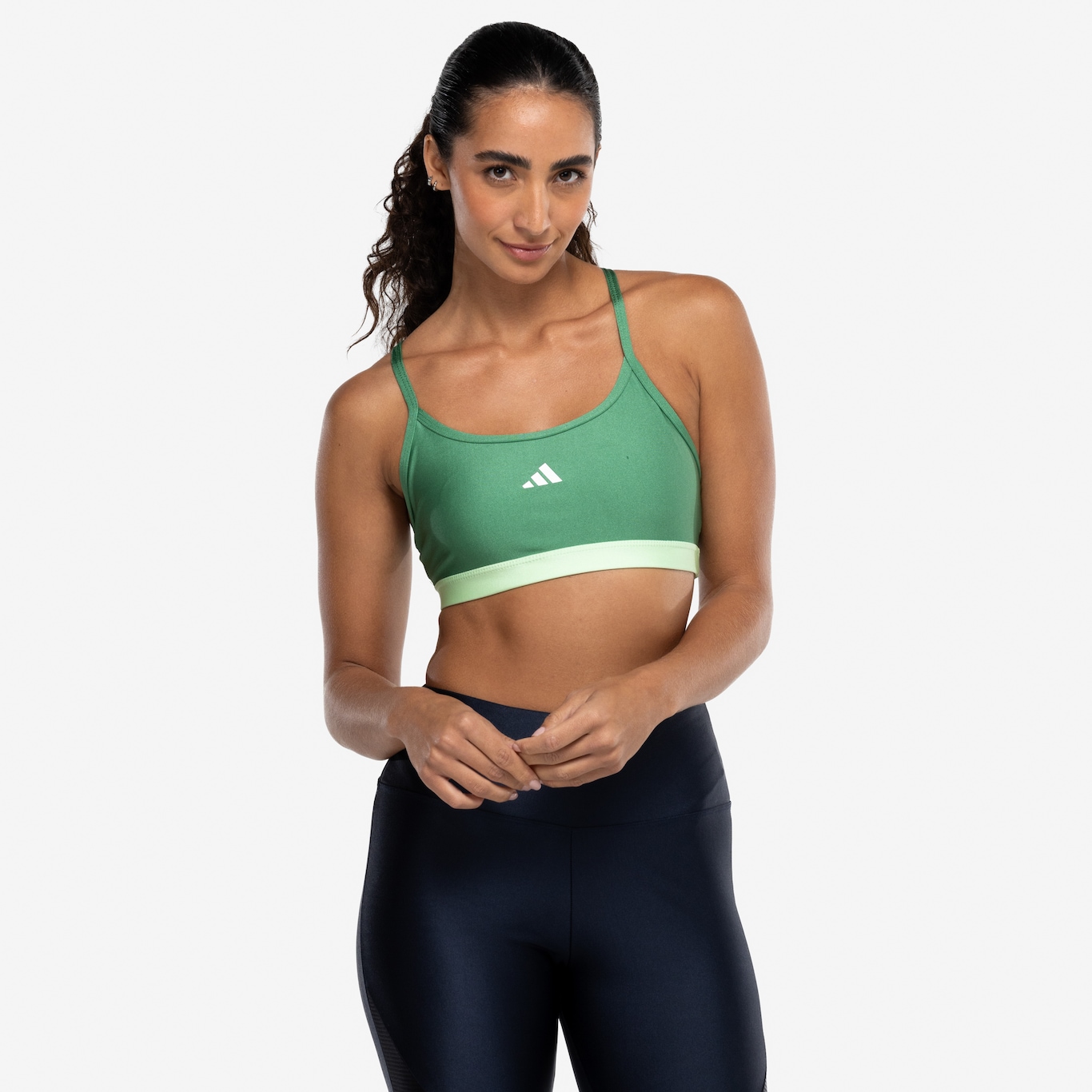 Top Fitness sem Bojo adidas Baixa Sustentação Latin Fit Solid Adulto - Foto 4