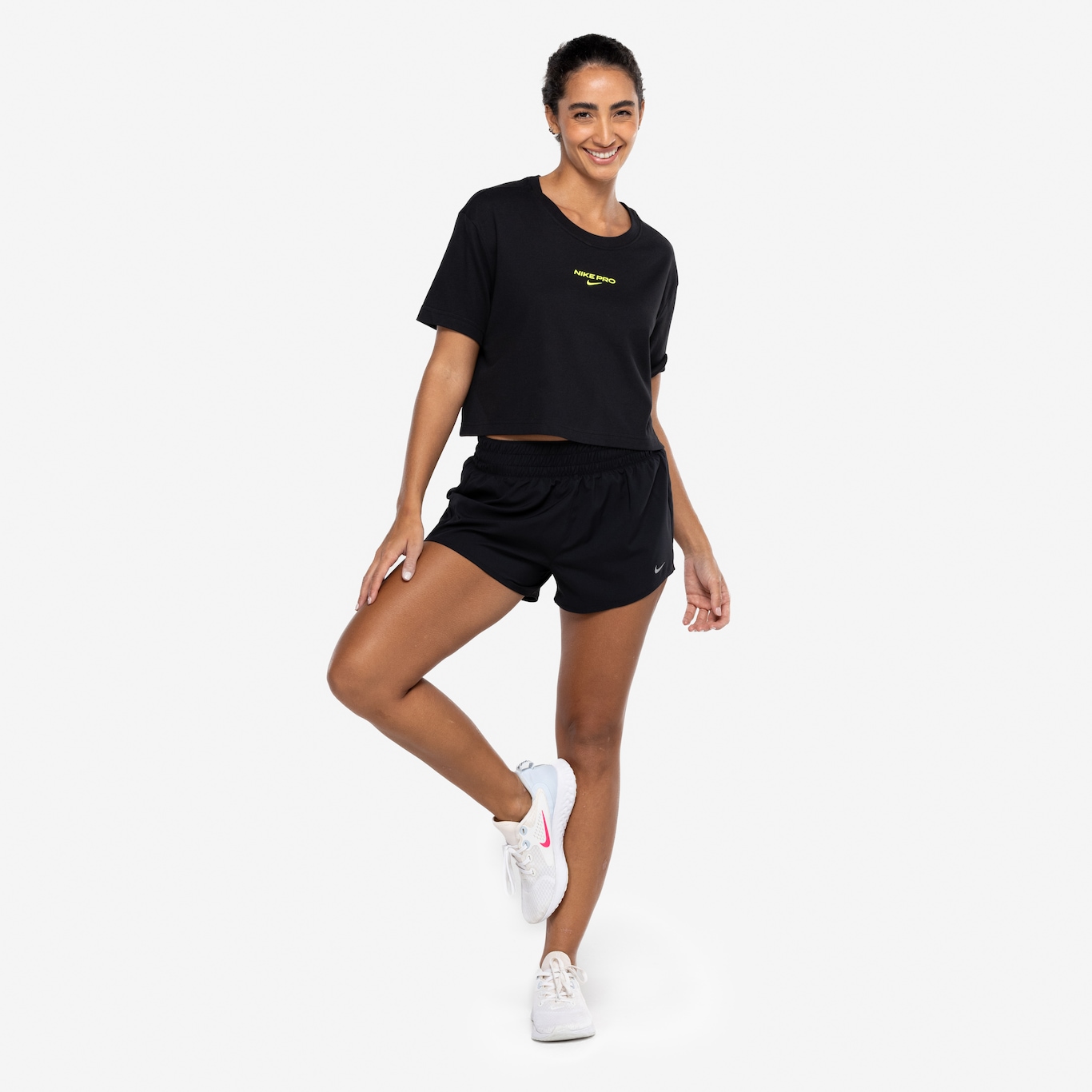 Camiseta Feminina Nike Manga Curta One Swsh Hbr SS - Foto 6