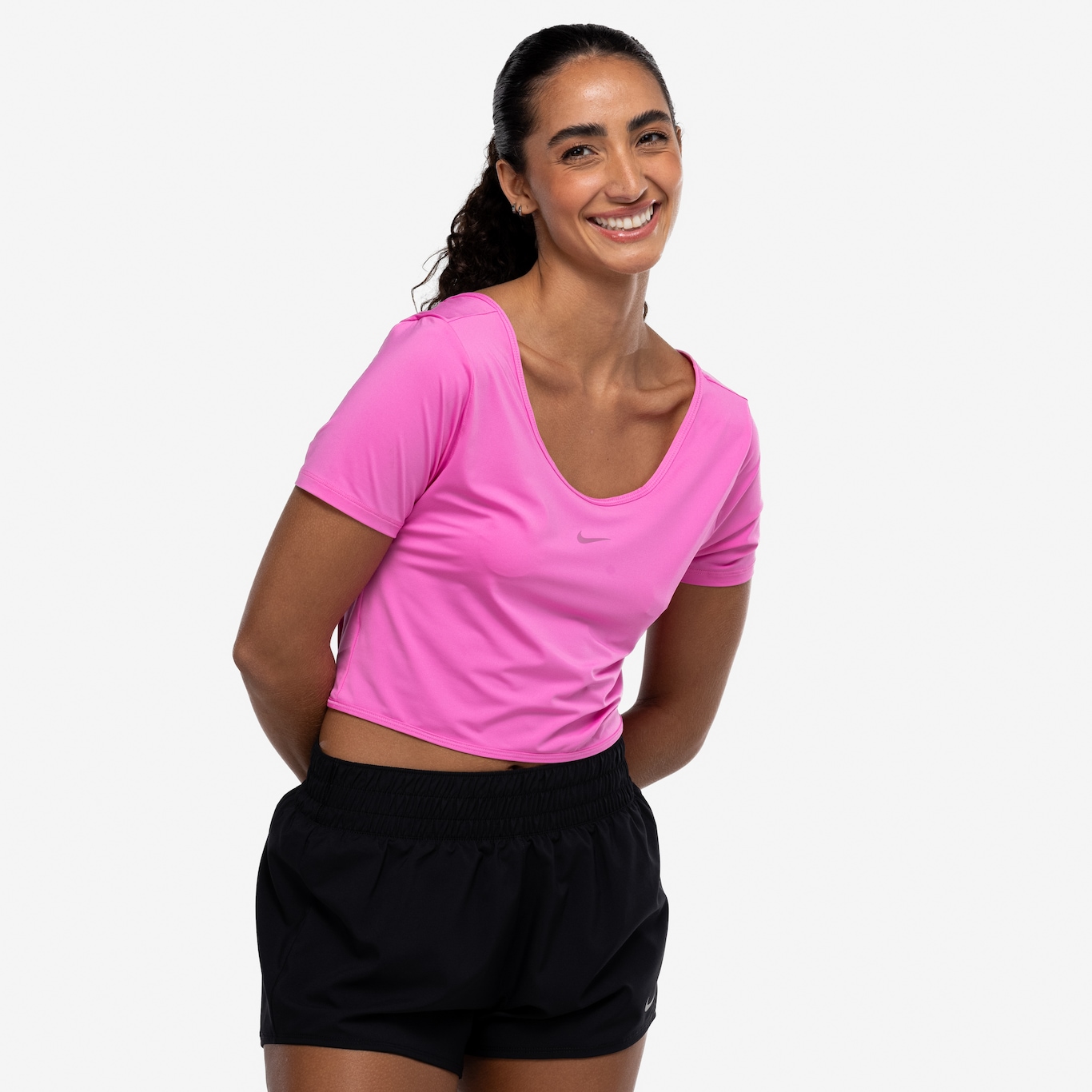 Camiseta Feminina Nike Manga Curta One Classic Dri-Fit TWST - Foto 5