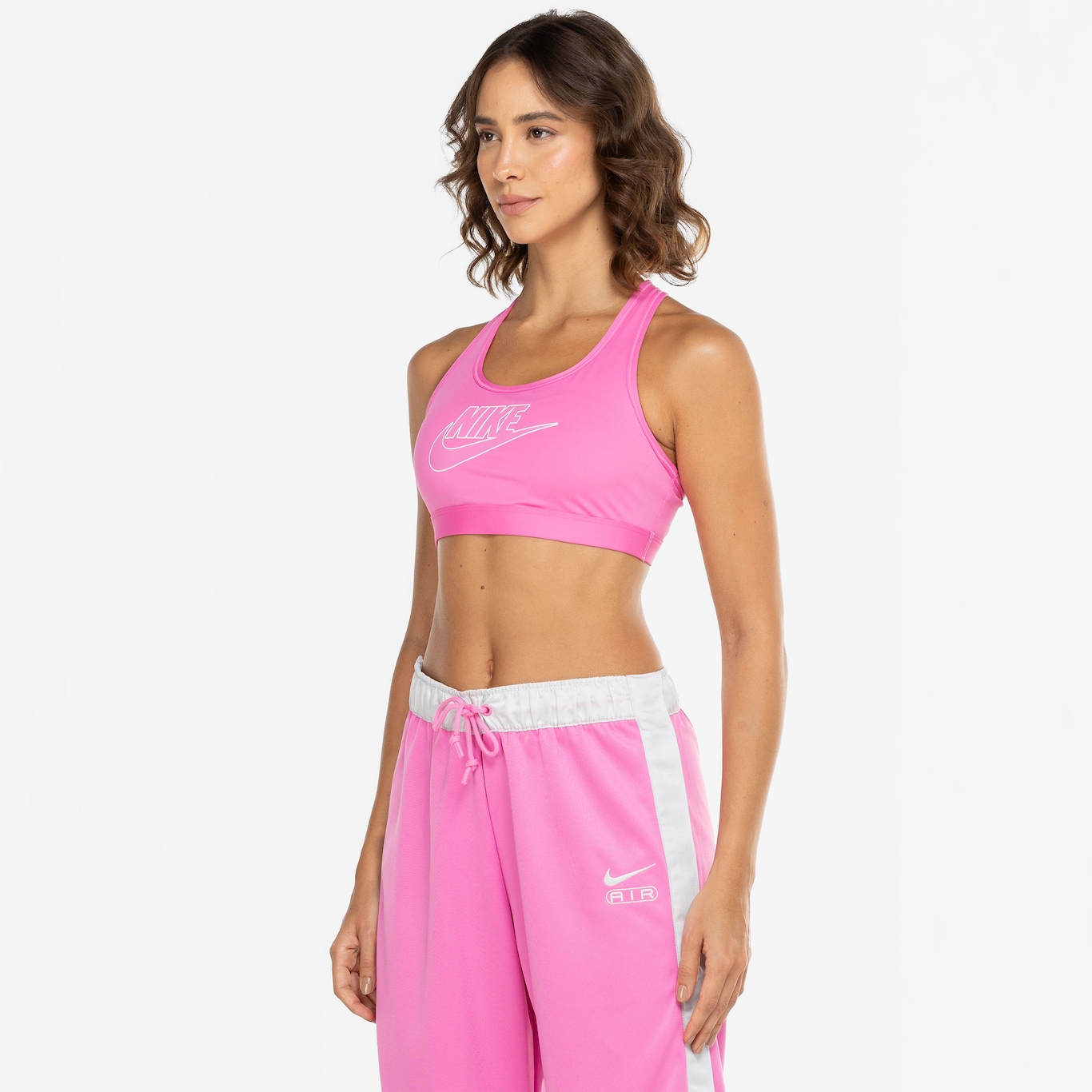 Top Fitness com Bojo Nike Média Sustentação Swoosh Futura BRA Adulto - Foto 4