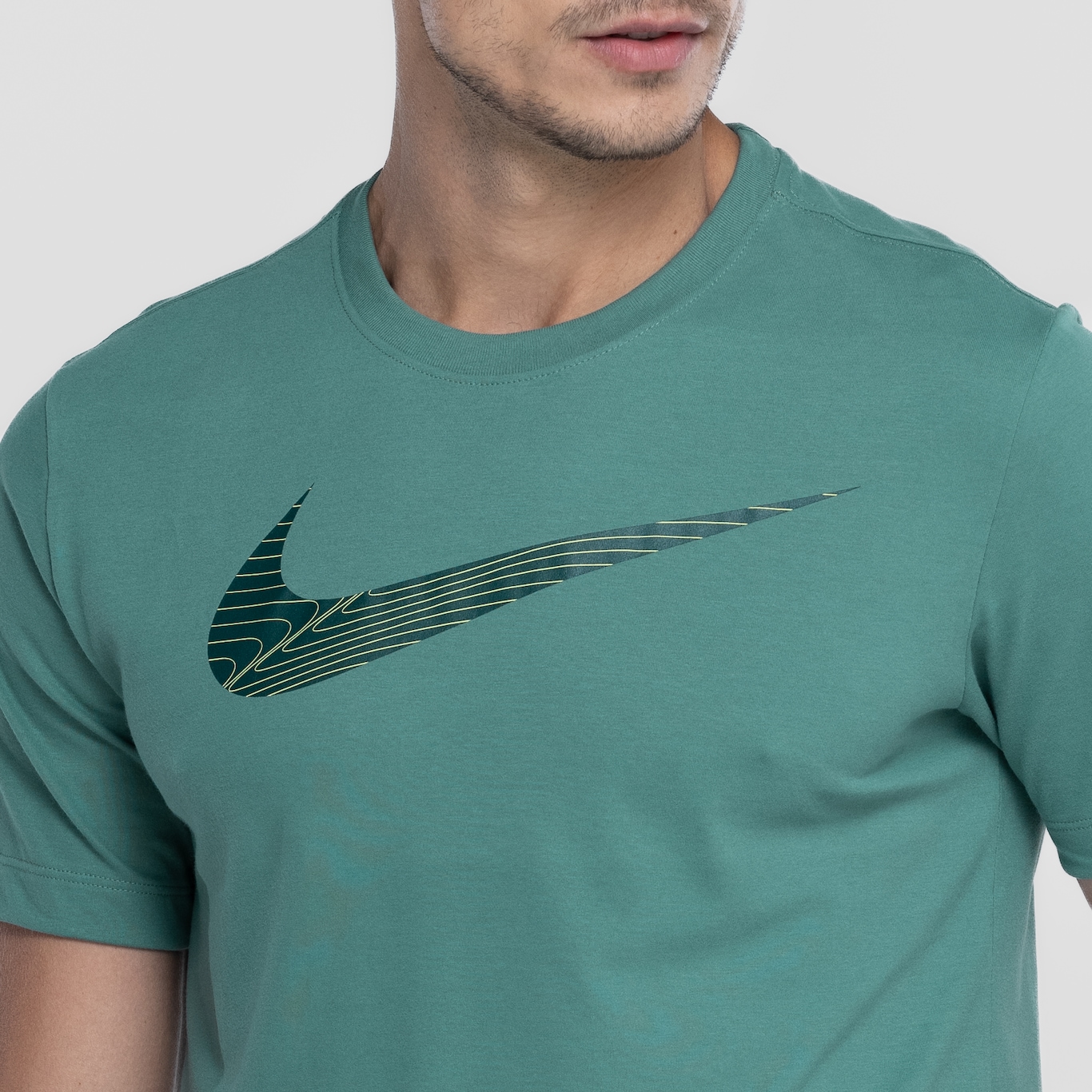 Camiseta Masculina Nike Dri-Fit Tee 2 Yr Swoosh - Foto 6