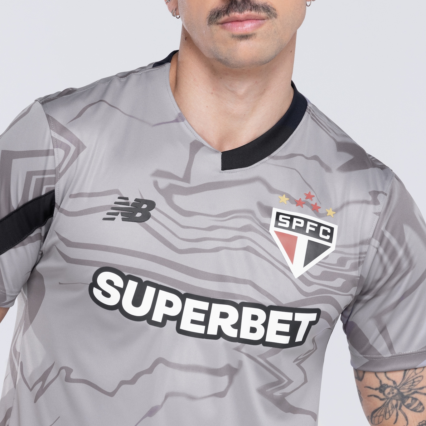 Camisa de Goleiro do São Paulo 24 New Balance Masculina - Foto 6