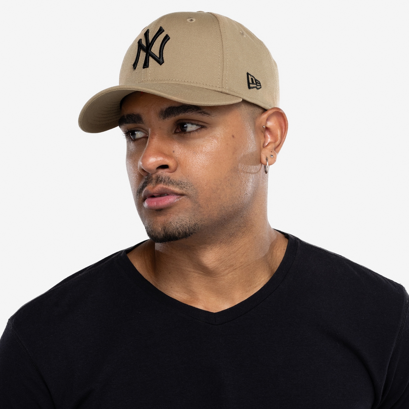 Boné do New York Yankees Aba Curva New Era MLB Snapback Basic 950 SN KHK BLK Adulto - Foto 4