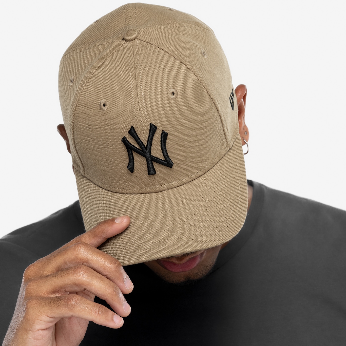 Boné do New York Yankees Aba Curva New Era MLB Snapback Basic 950 SN KHK BLK Adulto - Foto 6