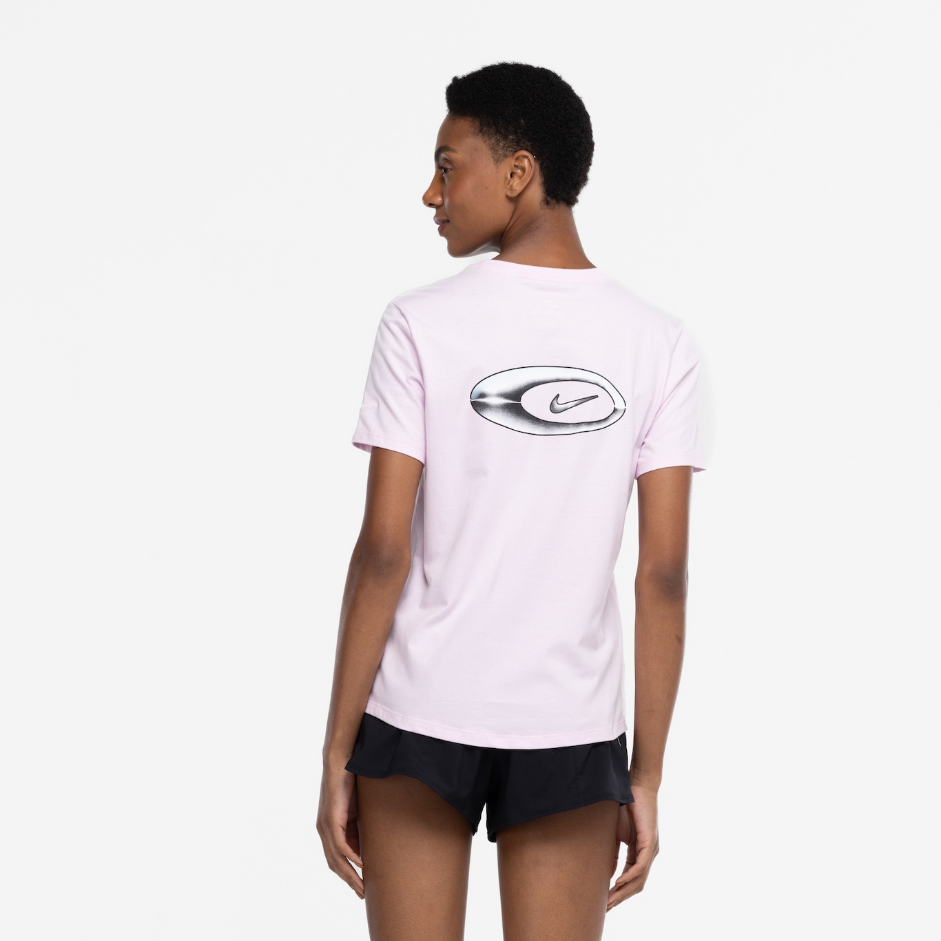 Camiseta Feminina Nike Manga Curta Sportswear XY2k - Foto 3