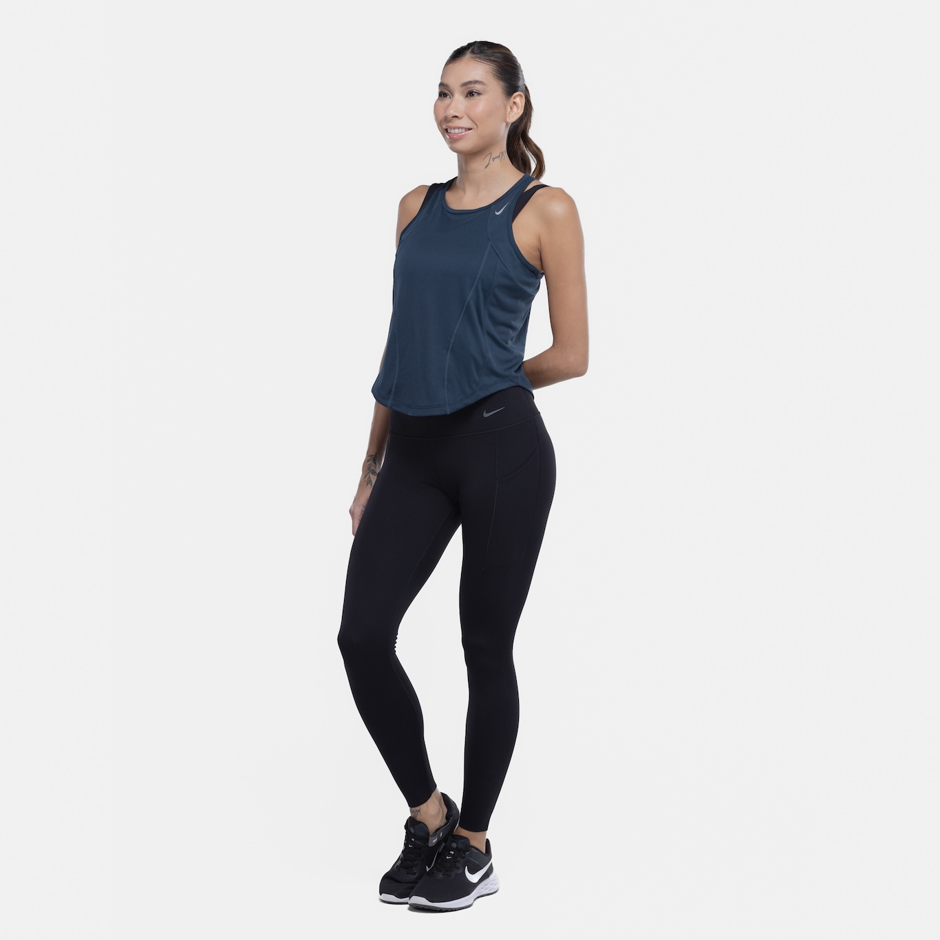 Camiseta Regata Feminina Nike Dri-fit Fast Tanike - Foto 4