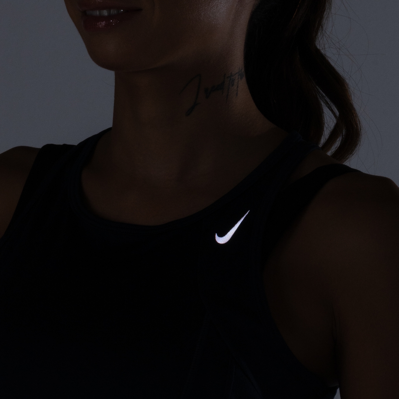 Camiseta Regata Feminina Nike Dri-fit Fast Tanike - Foto 5