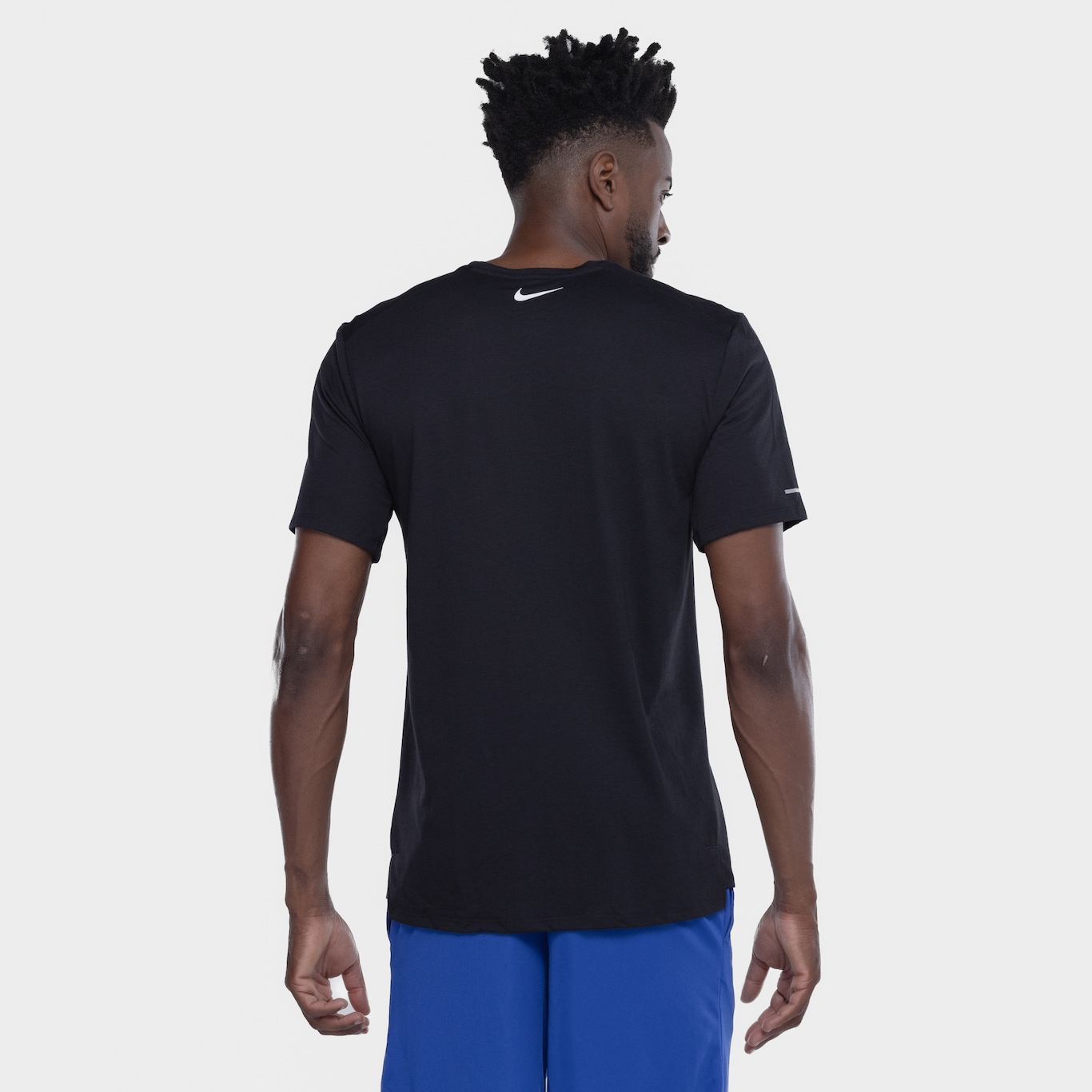 Camiseta Masculina Nike Manga Curta Dri-Fit Rise 365 RU - Foto 3