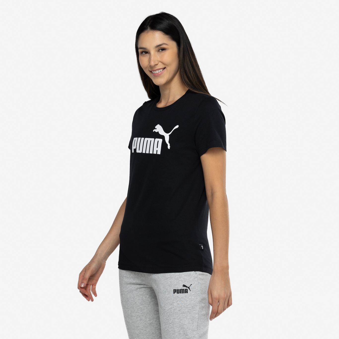 Camiseta Feminina Puma Manga Curta ESS Tee Logo - Foto 5