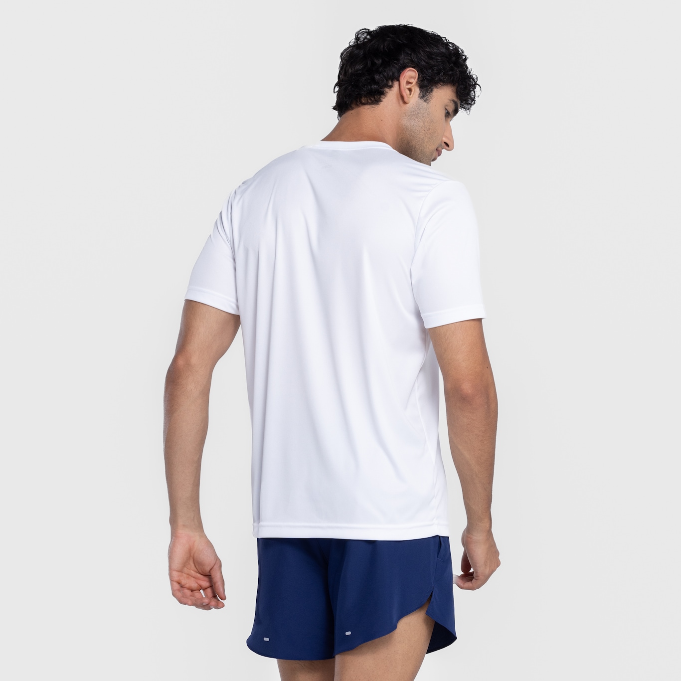 Camiseta Masculina adidas Manga Curta Treino Básica - Foto 3