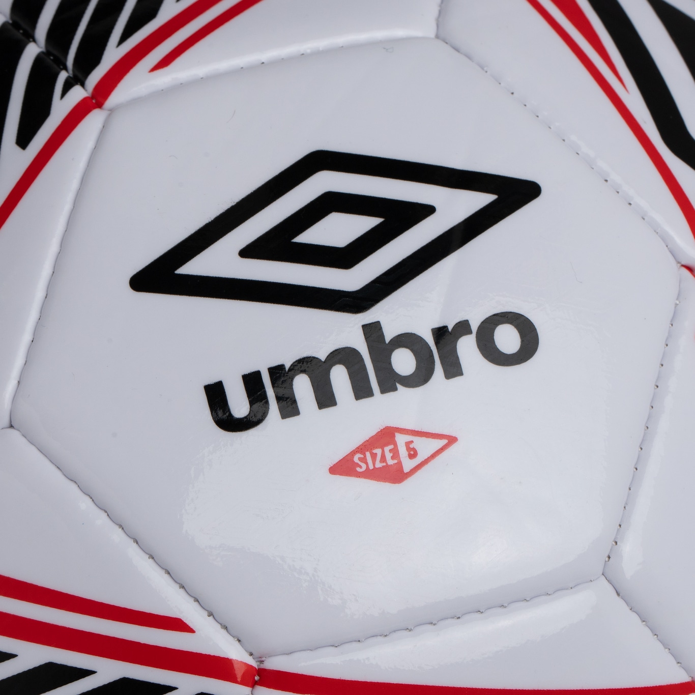 Bola de Futebol de Campo Umbro Ultra - Foto 4