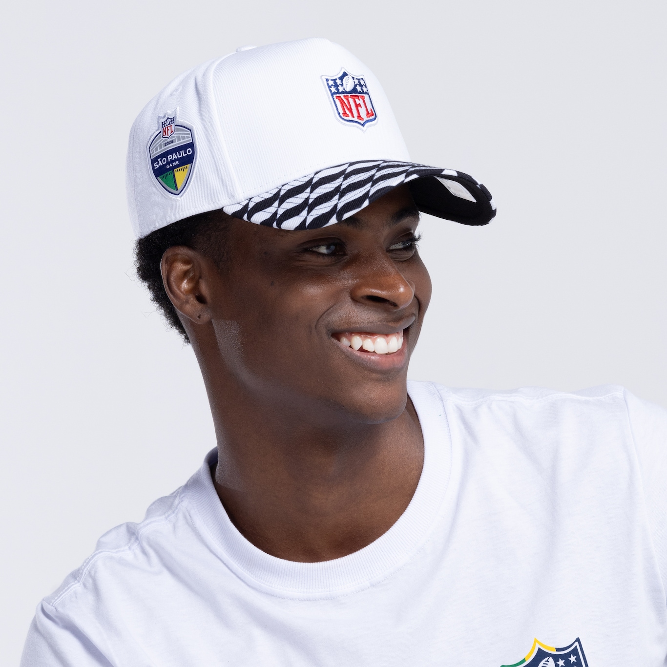 Boné NFL Aba Curva New Era Snapback  940 Trucker White Adulto - Foto 5