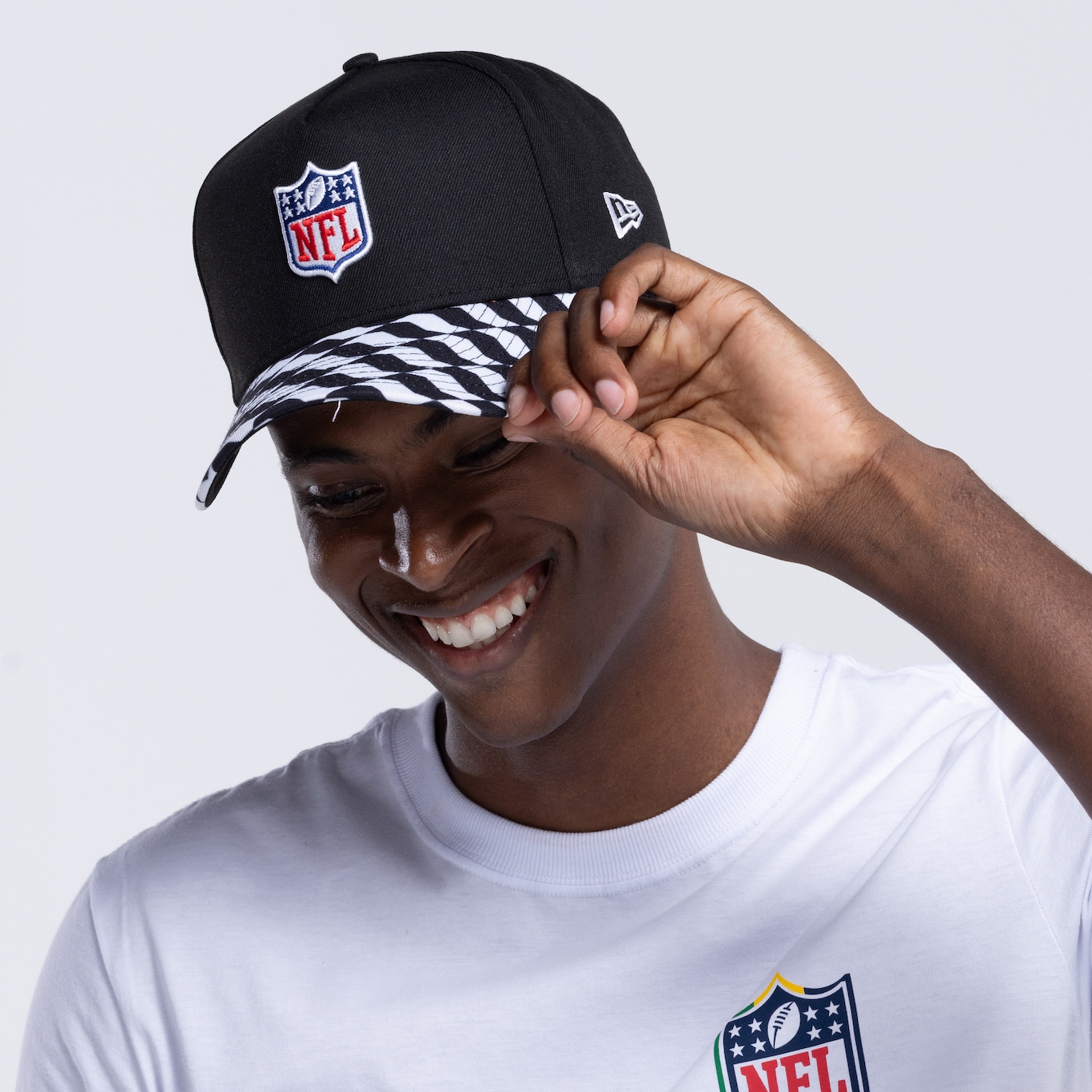 Boné NFL Aba Curva New Era Snapback  940 Trucker Black Adulto - Foto 5