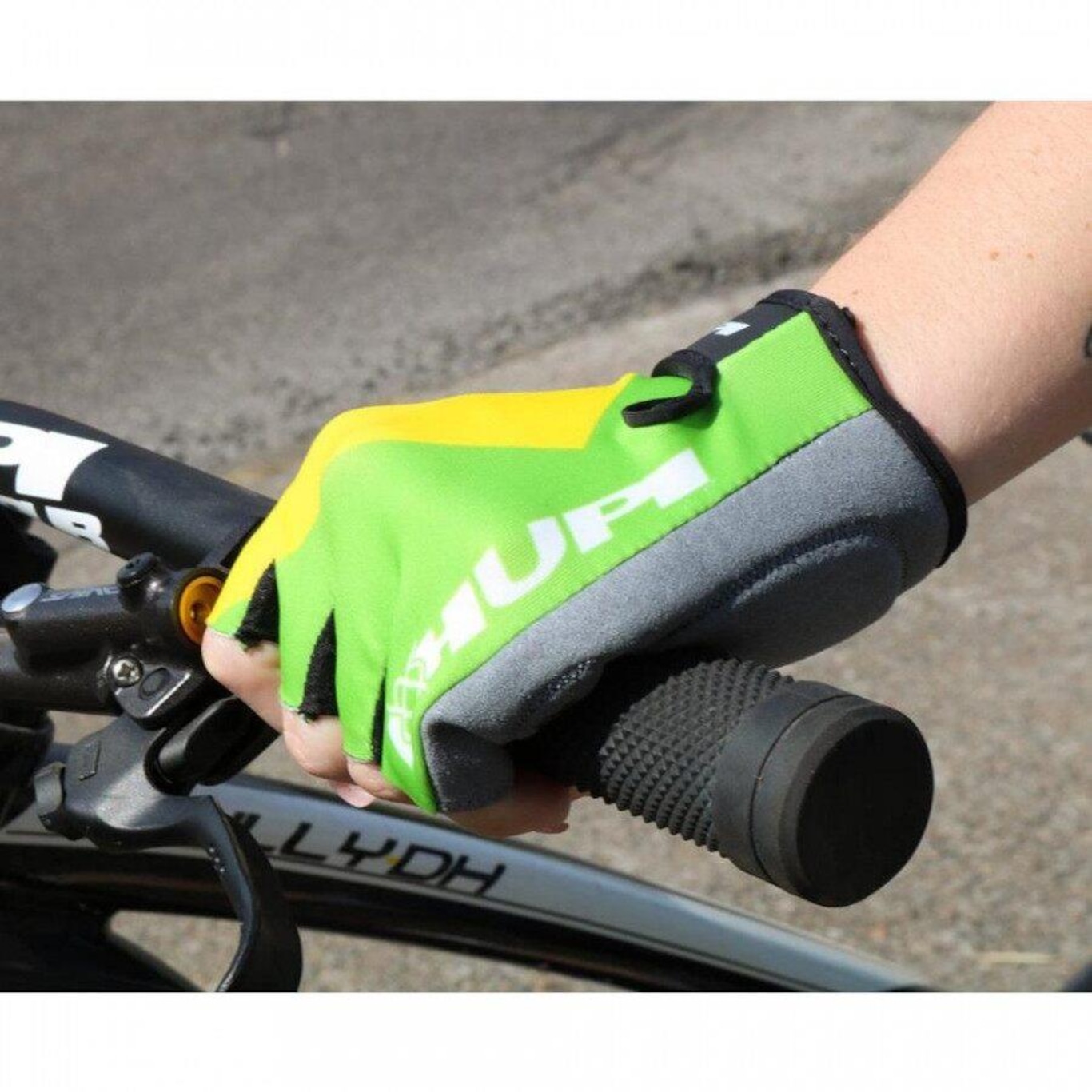 Luvas de Ciclismo Hupi Eco Dedo Curto Brasil - Adulto - Foto 4