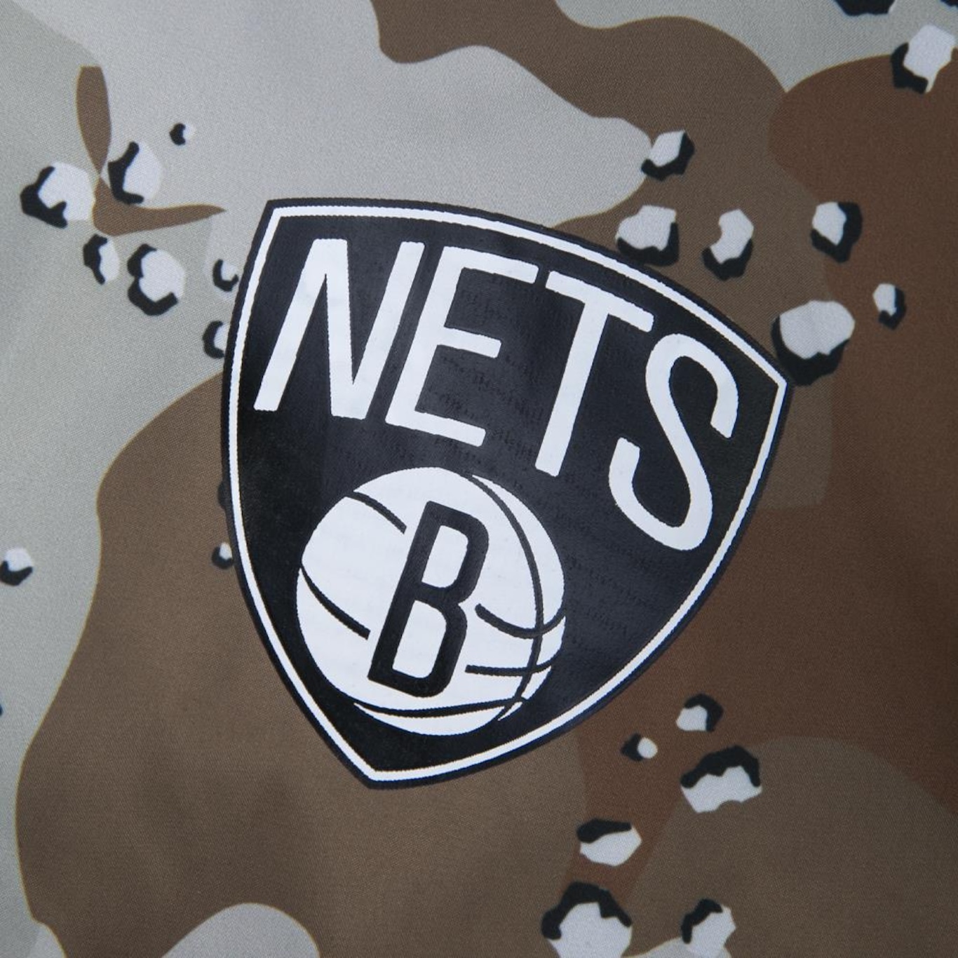 Jaqueta Corta Vento New Era Desert Camo NBA Brooklyn Nets - Adulto - Foto 3