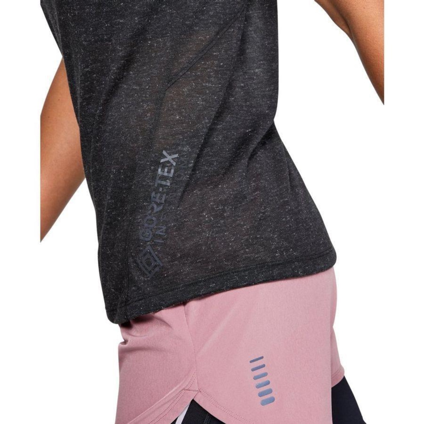 Camiseta Under Armour Breeze - Feminina - Foto 5