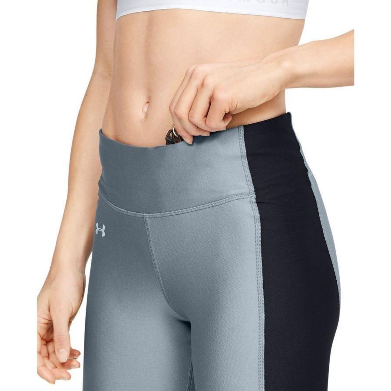 Calça Legging Under Armour HeatGear Armour Perf Inset Graphic - Feminina - Foto 3