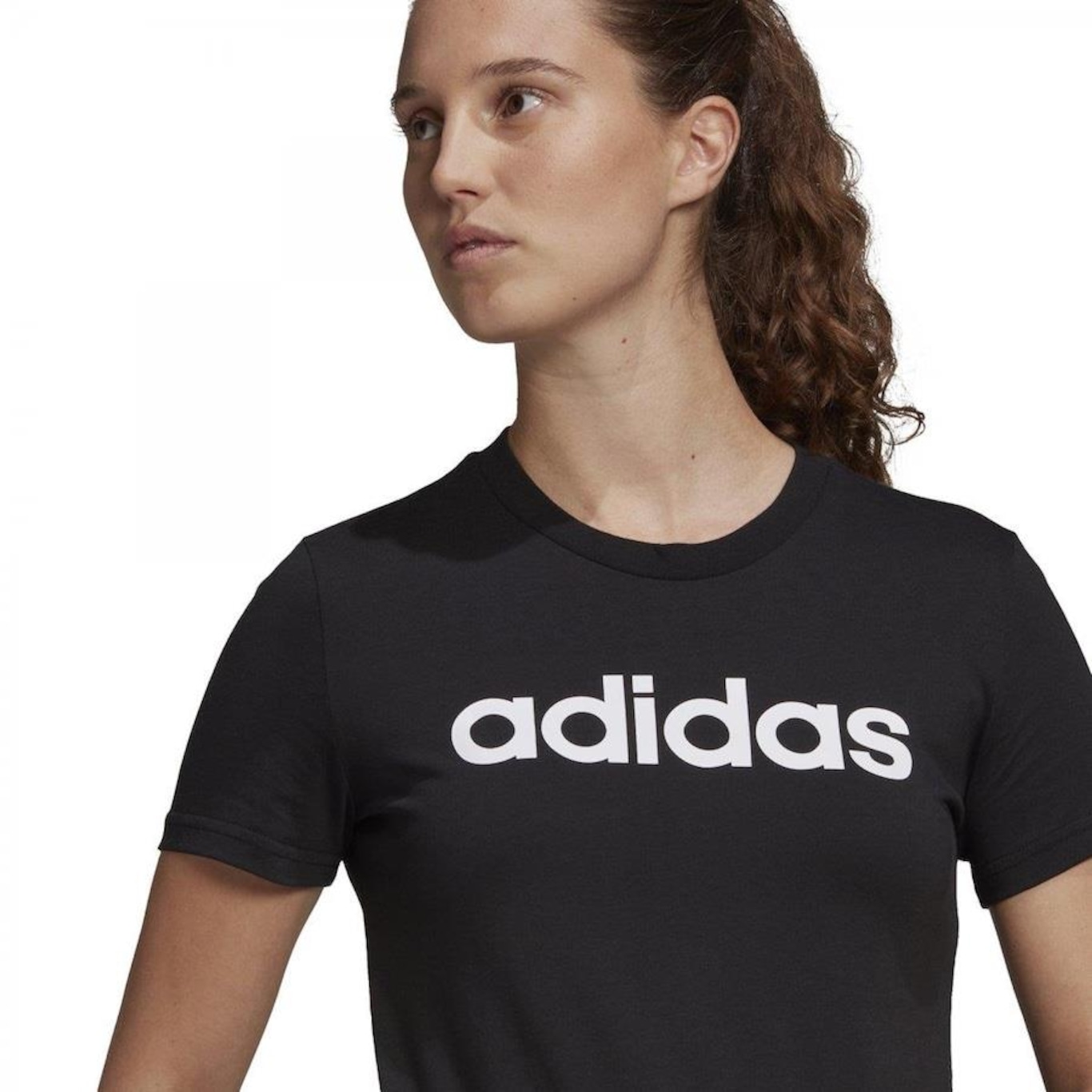 Camiseta adidas Essentials Slim Logo - Feminina - Foto 3