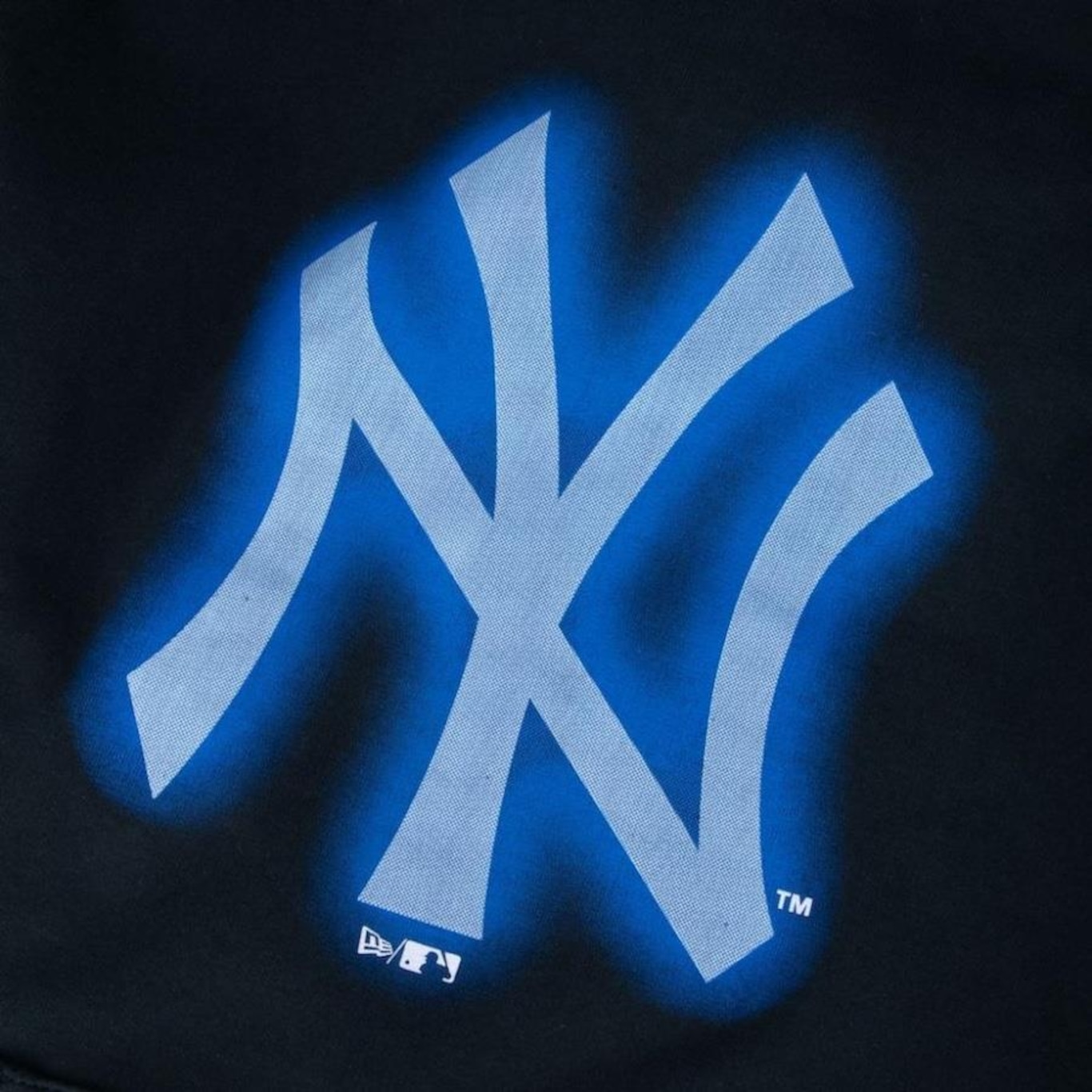 Blusão de Blusão de Moletom New Era com Capuz com Capuz Canguru MLB New York Yankees Space Glow - Masculino - Foto 3