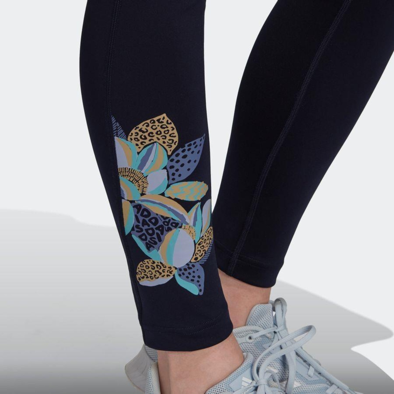 Calça Legging Adidas Farm Feel Brilliant Feminina - Produtos