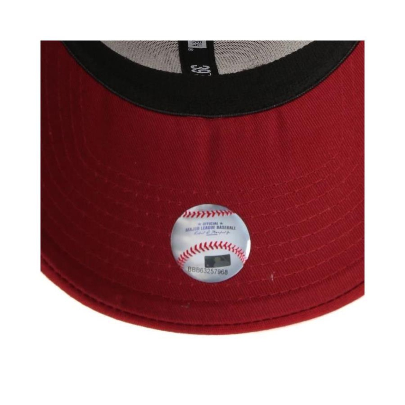 Boné Aba Curva New Era New York Yankees 3930 White on Cardinal MLB - Fechado - Adulto - Foto 4