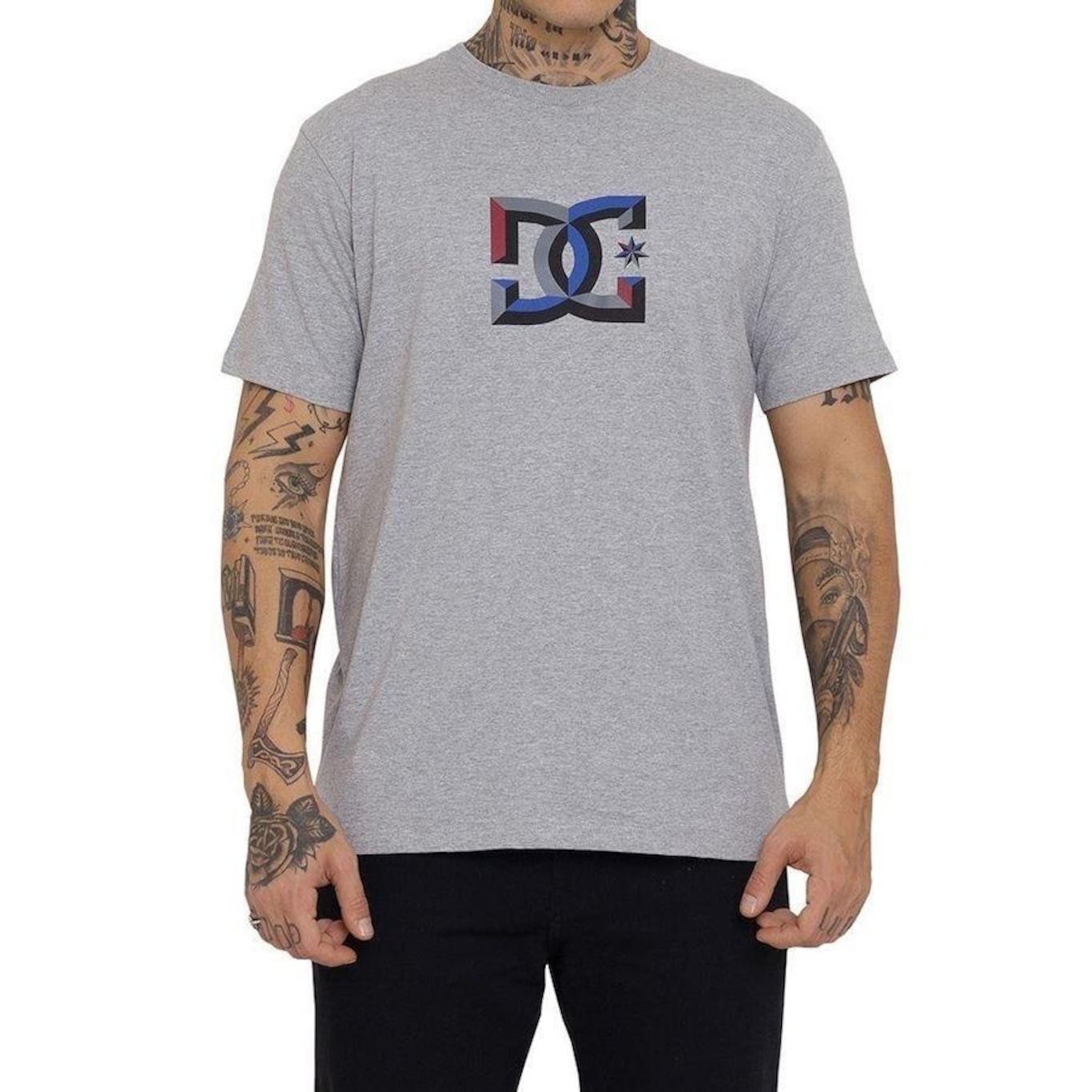 Camiseta DC Shoes DC Star Dimensional - Masculina - Foto 1