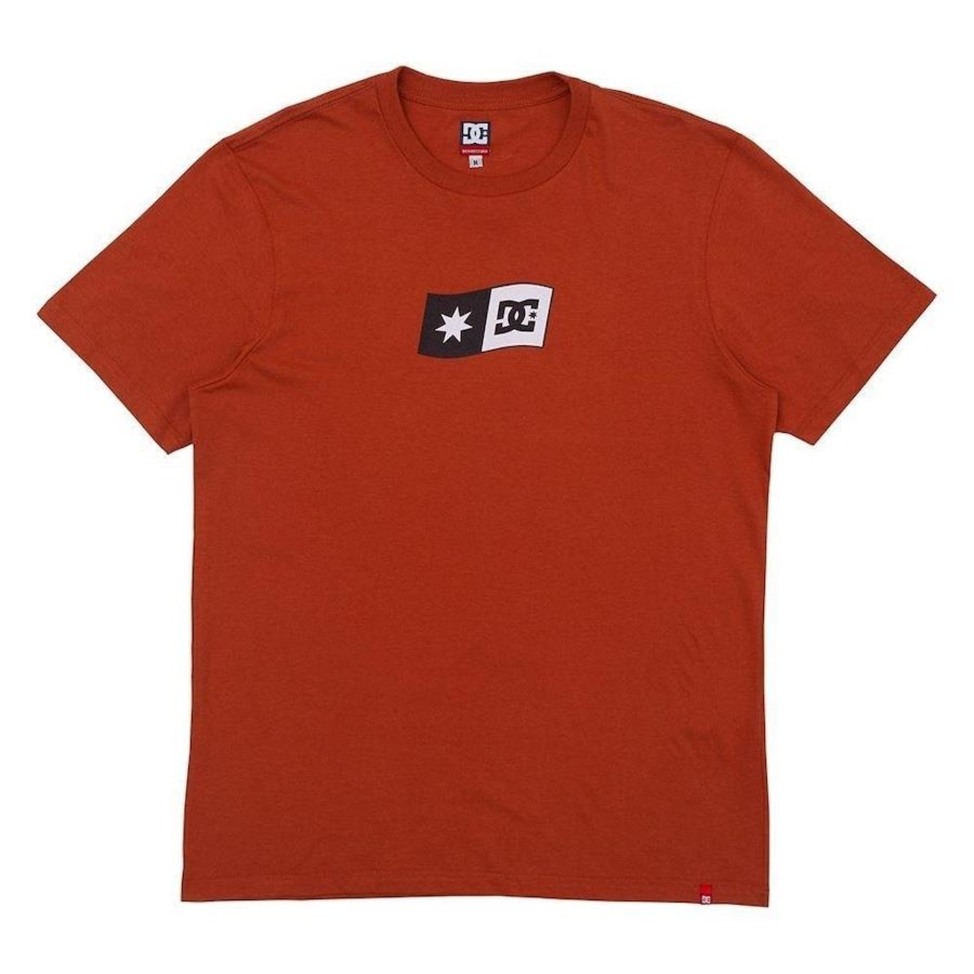 Camiseta DC Shoes Big Flag - Masculina - Foto 3