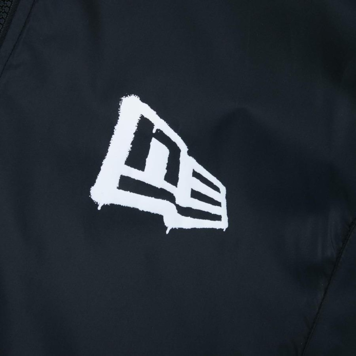 Jaqueta Windbreaker New Era Core Flag - Feminina - Foto 4