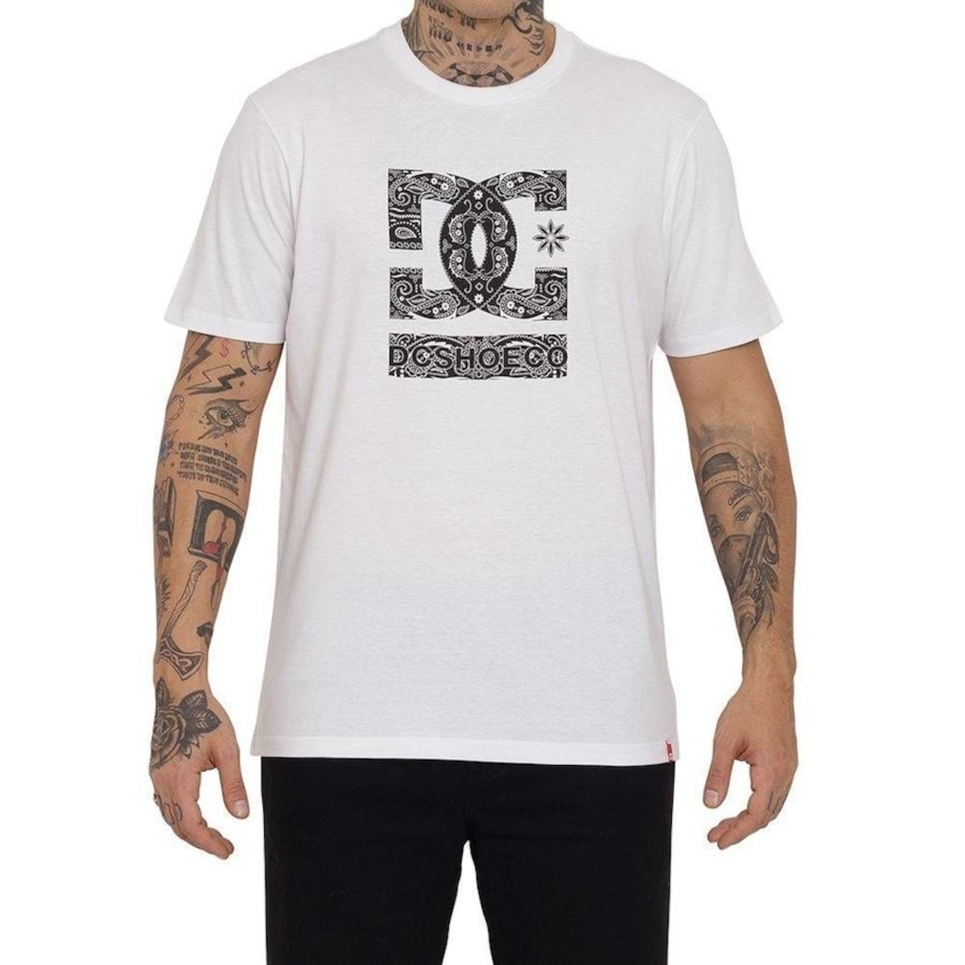 Camiseta DC Shoes Paisley Pieces - Masculina - Foto 1