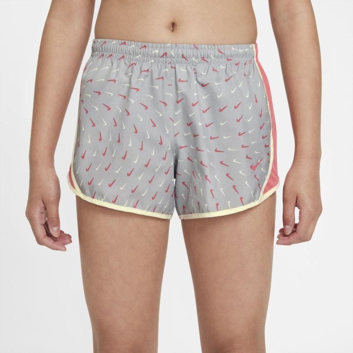 Shorts Nike Tempo - Infantil em Promoção