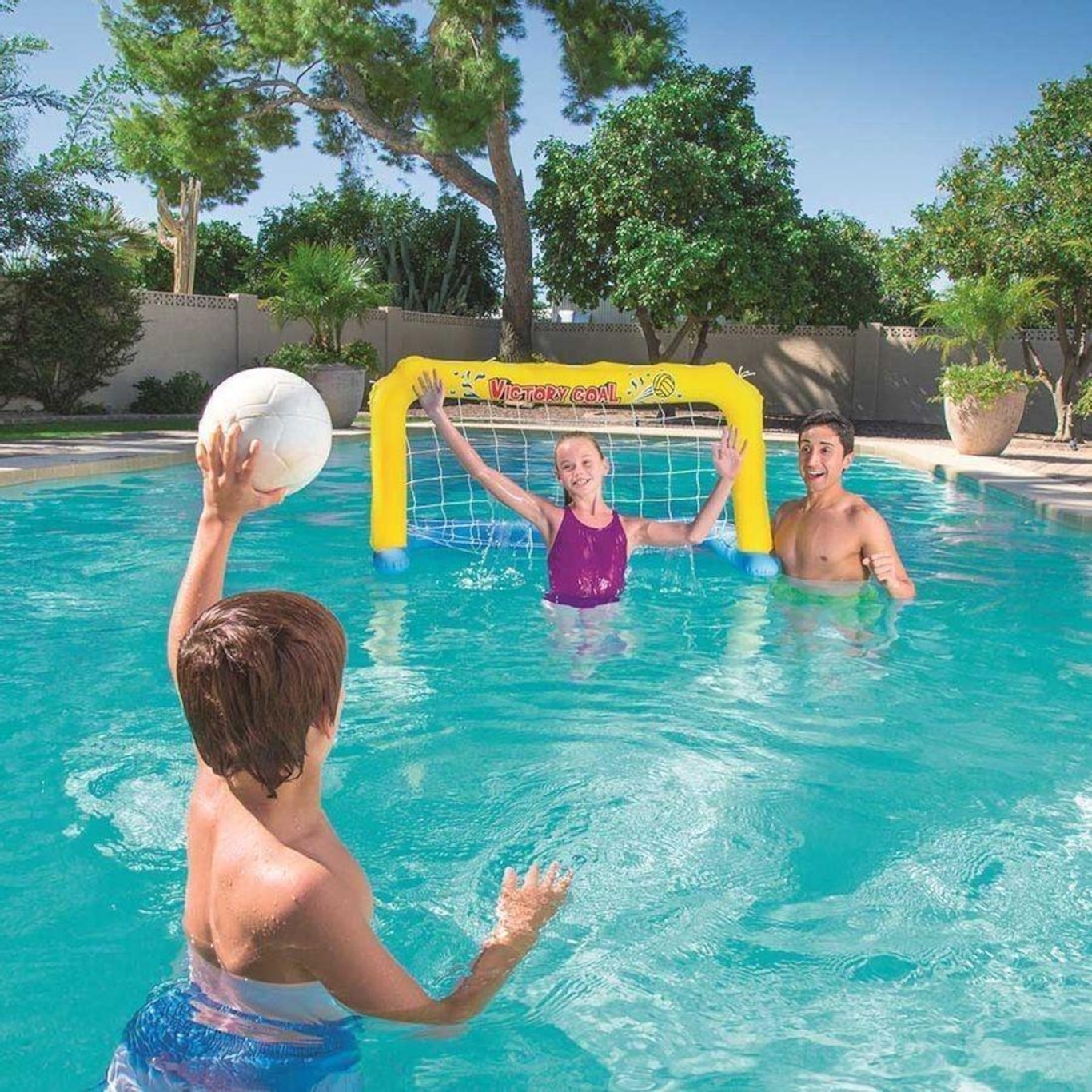 Conjunto Polo Aquático Bestway com Bola e Gol Inflável 1,42m - Foto 6