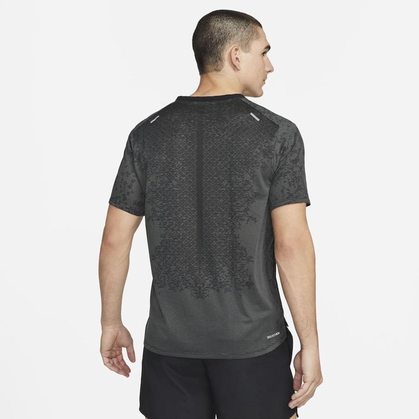 Camiseta Nike Dri-FIT ADV Run - Masculina - Foto 2