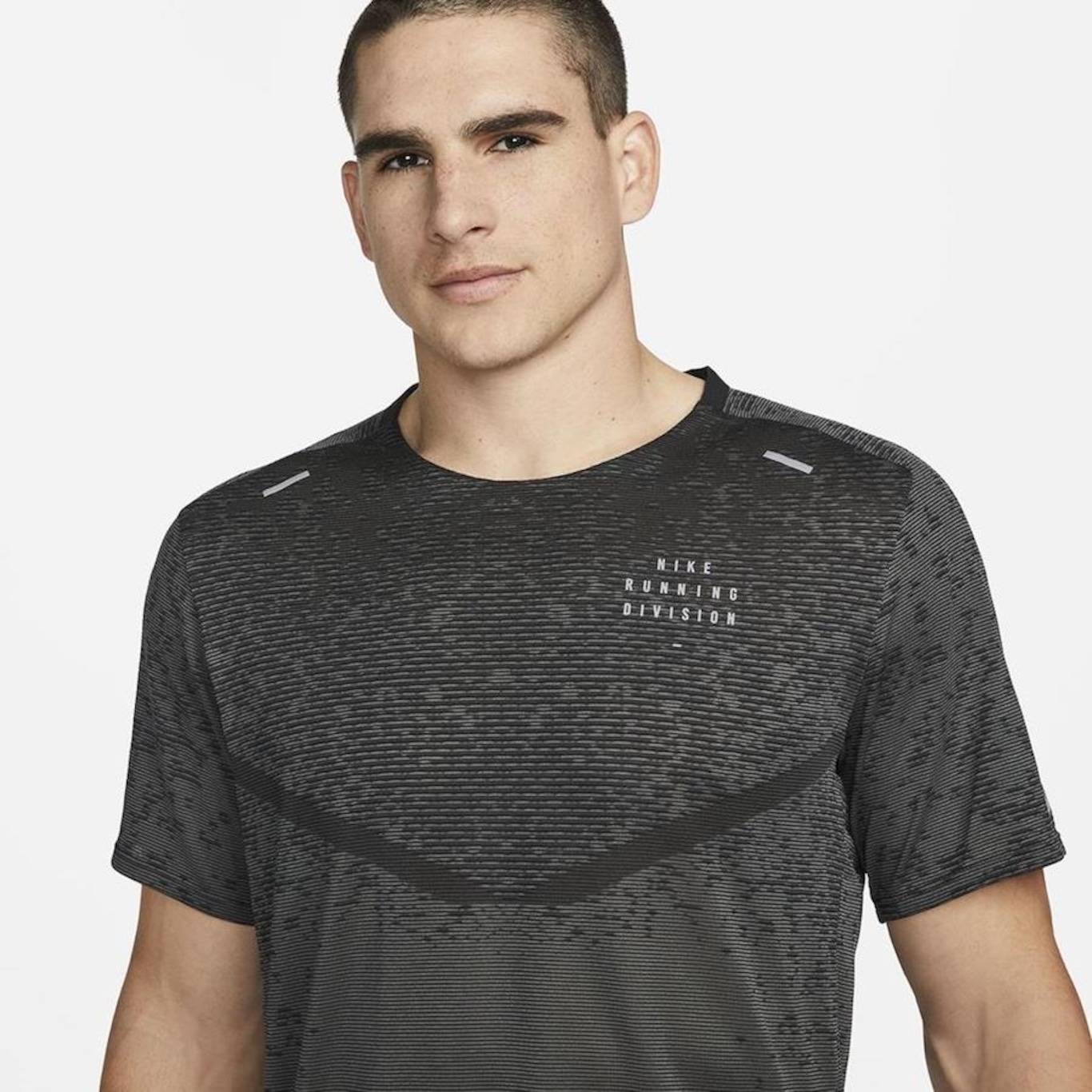 Camiseta Nike Dri-FIT ADV Run - Masculina - Foto 3