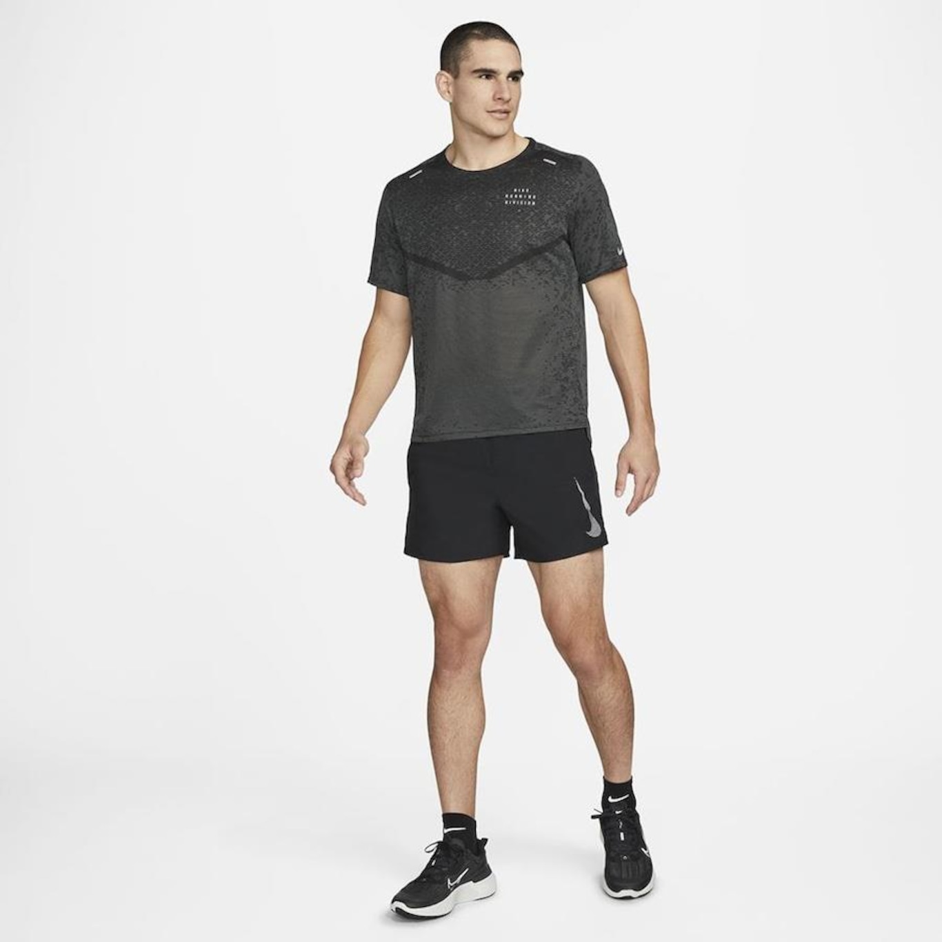 Camiseta Nike Dri-FIT ADV Run - Masculina - Foto 5