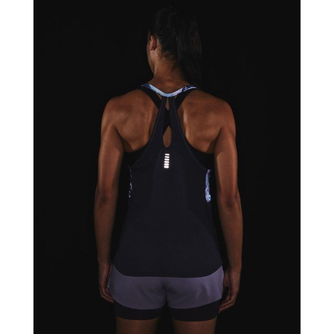 Camiseta Regata Under Armour Streaker 2.0 Inverse - Feminina - Foto 4