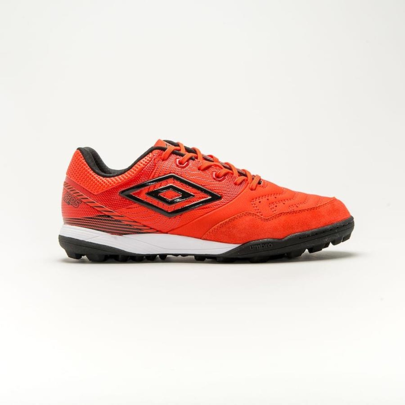 Chuteira society umbro store match