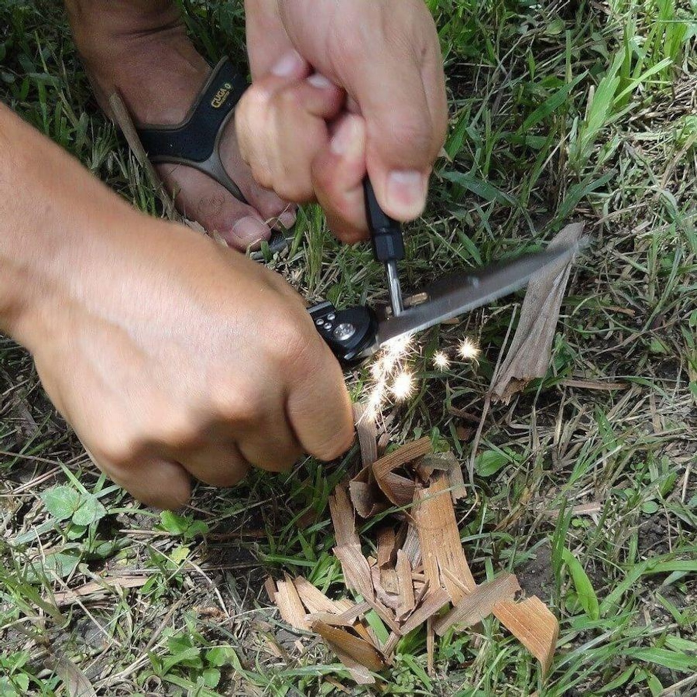 Canivete com Pederneira e apito NTK - Foto 5