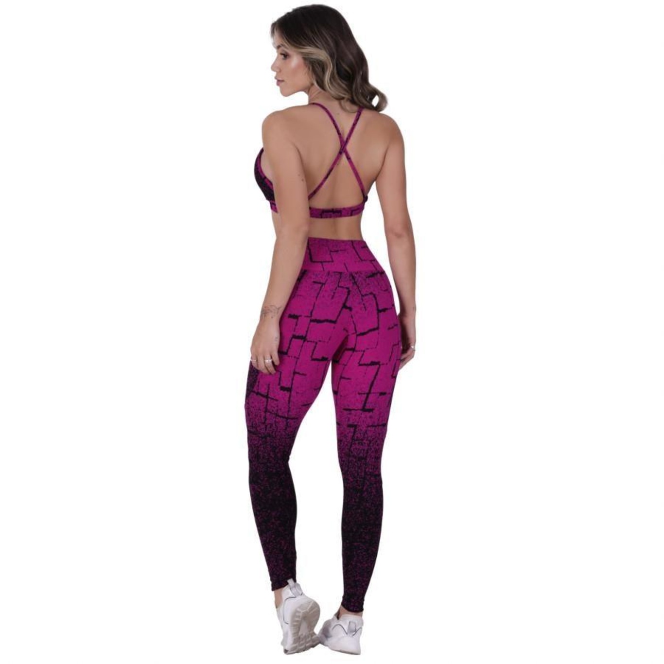 Conjunto Legging Fitness Orbiss Fitness Degrade Recortes e Top Tiras Bojo Poliamida - Feminino - Foto 2